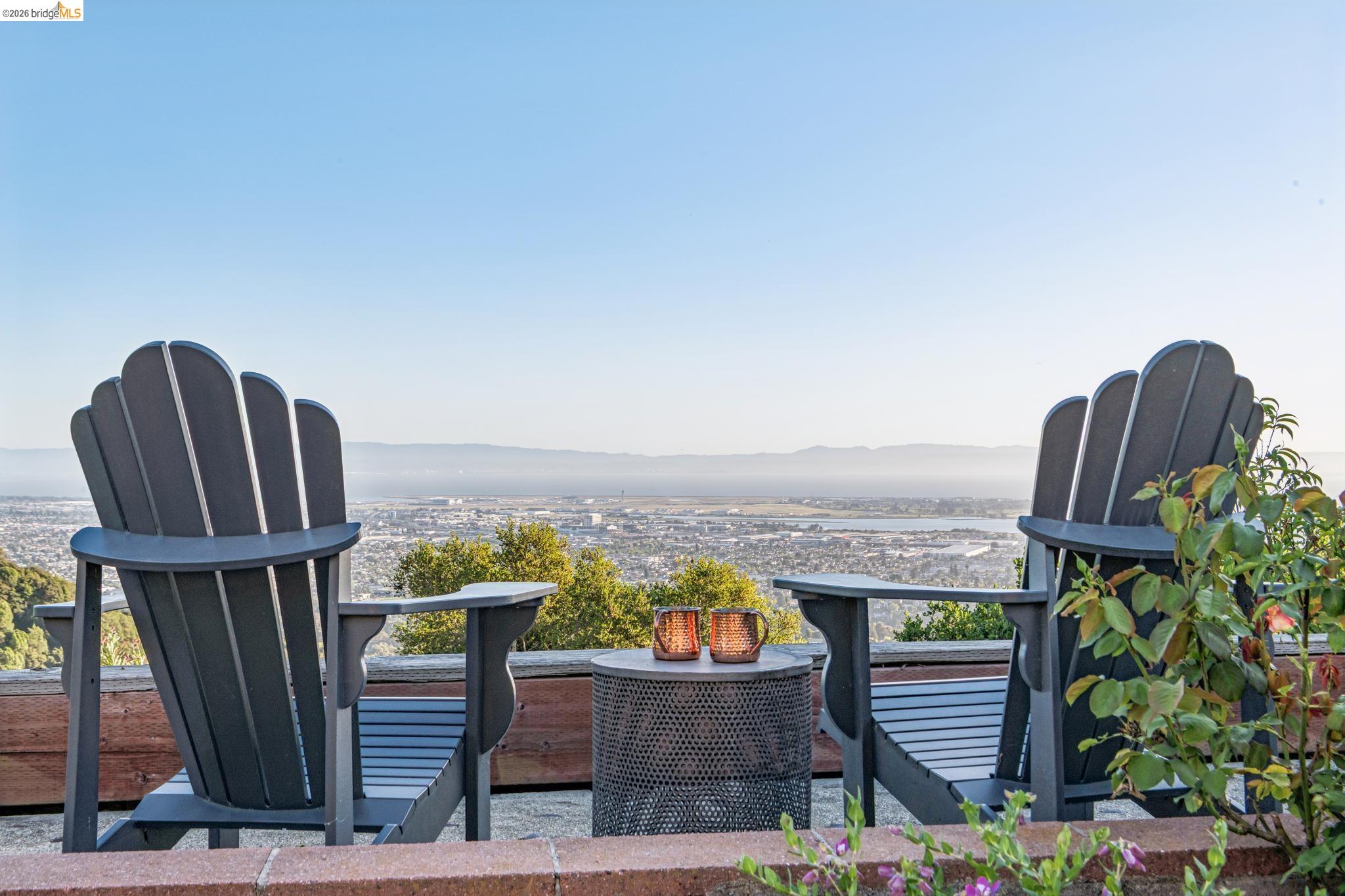 Detail Gallery Image 34 of 60 For 341 Rishell Dr, Oakland,  CA 94619 - 3 Beds | 2/1 Baths