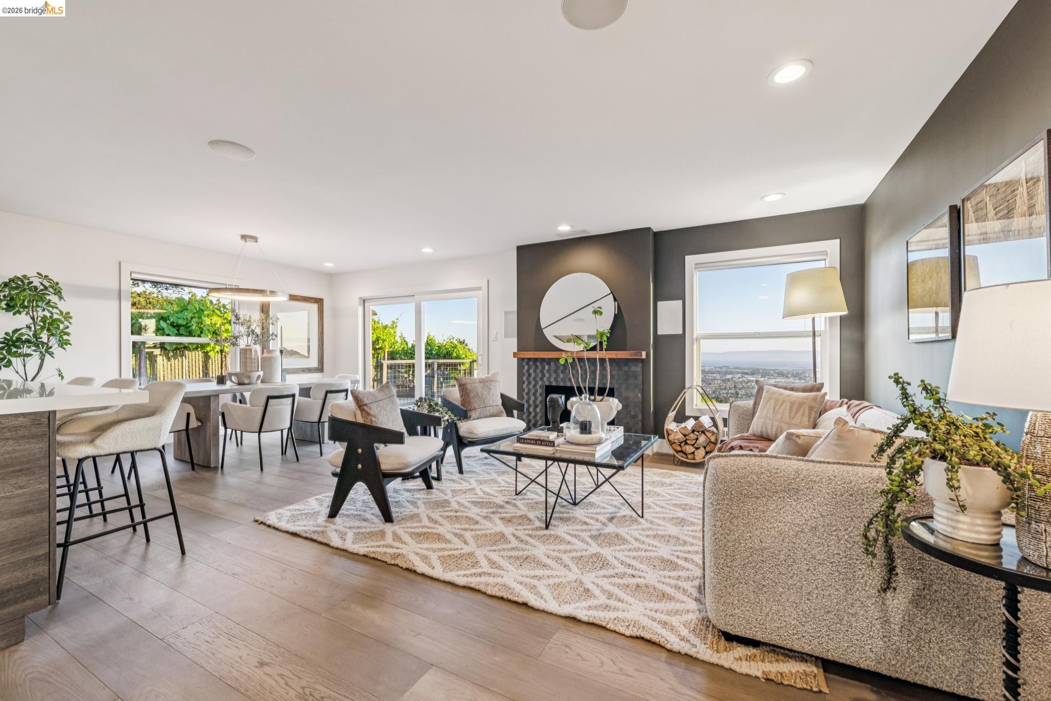 Detail Gallery Image 6 of 60 For 341 Rishell Dr, Oakland,  CA 94619 - 3 Beds | 2/1 Baths