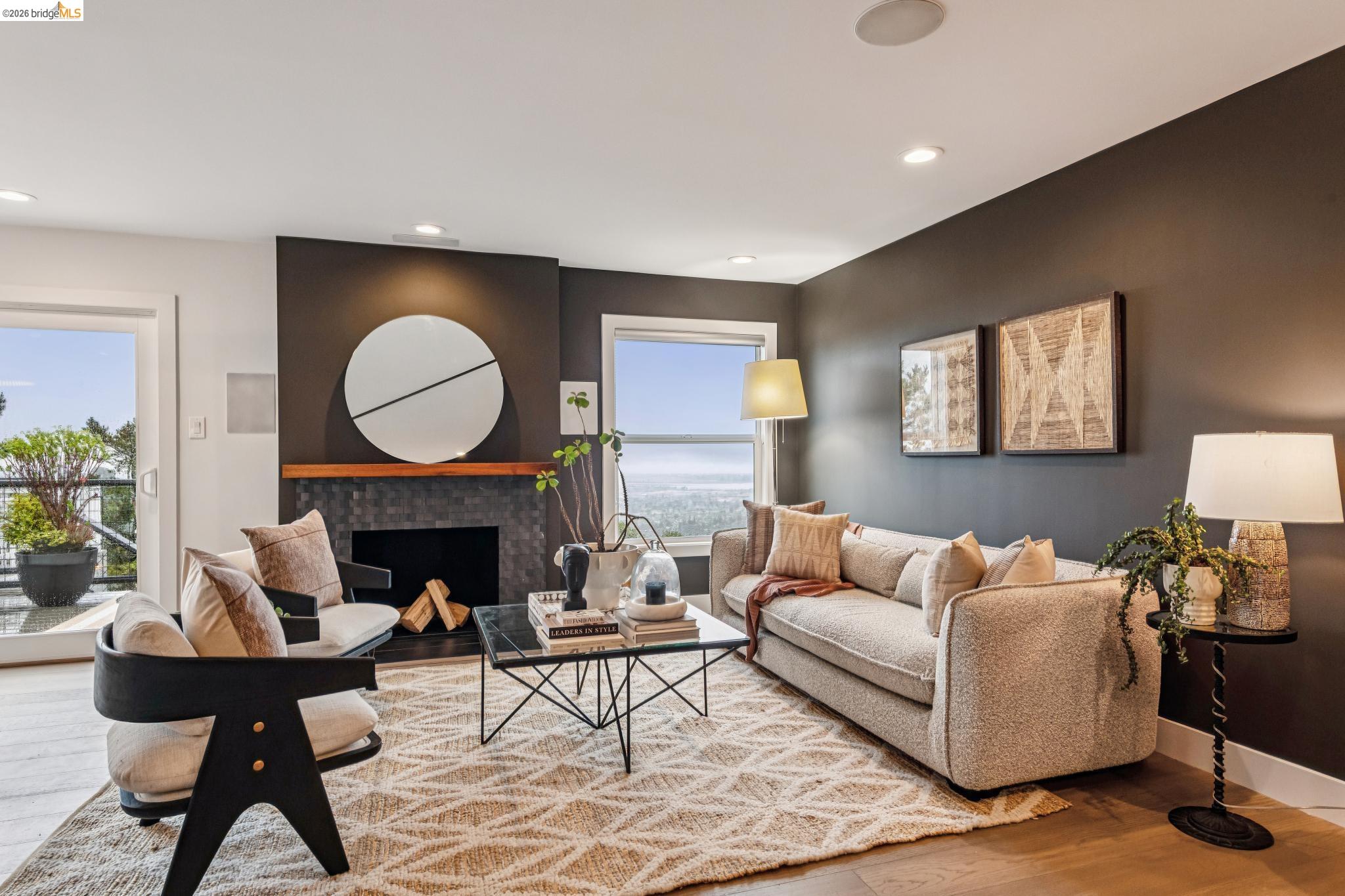 Detail Gallery Image 7 of 60 For 341 Rishell Dr, Oakland,  CA 94619 - 3 Beds | 2/1 Baths