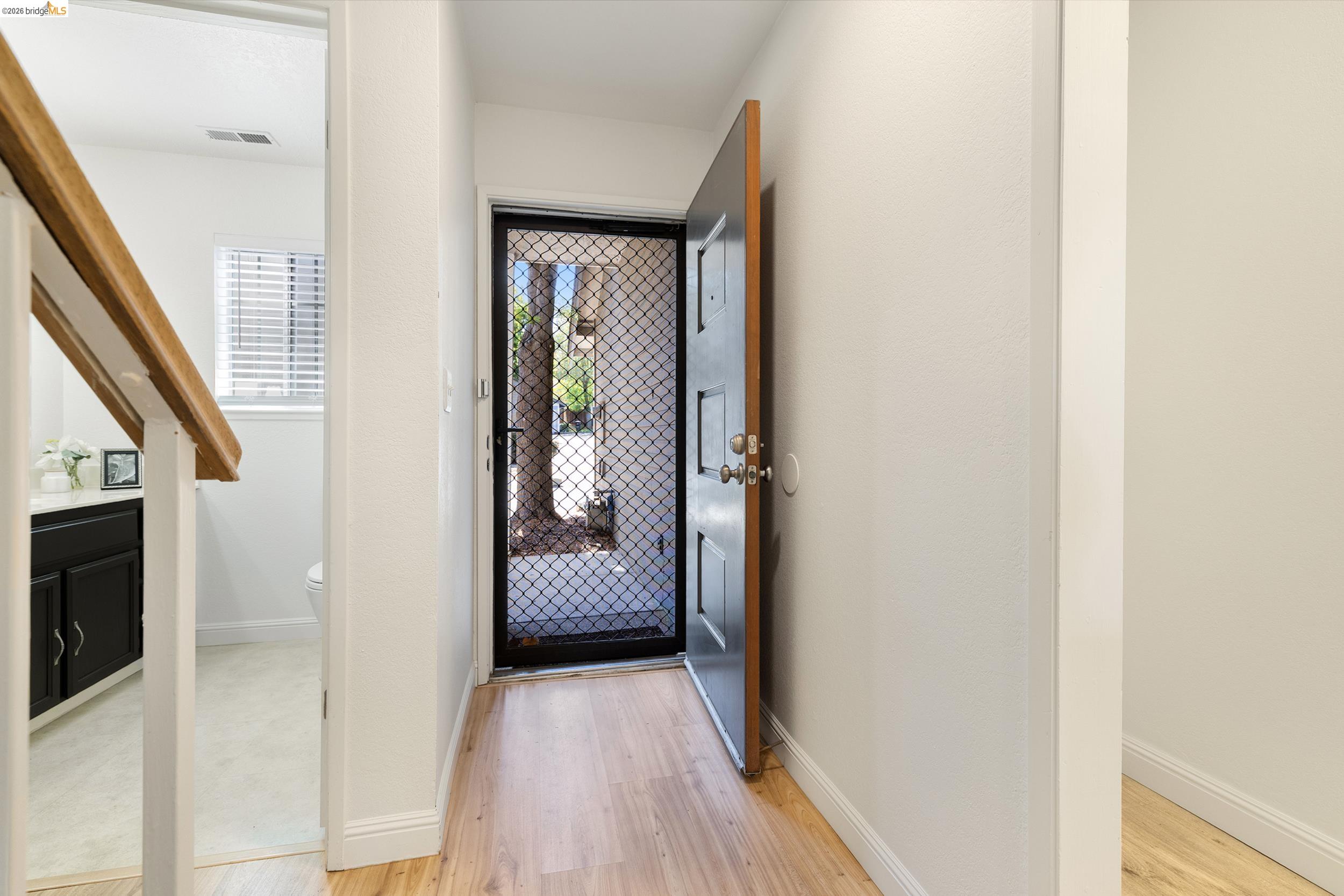 Photo #4: 41129375 Listing: Photo #4