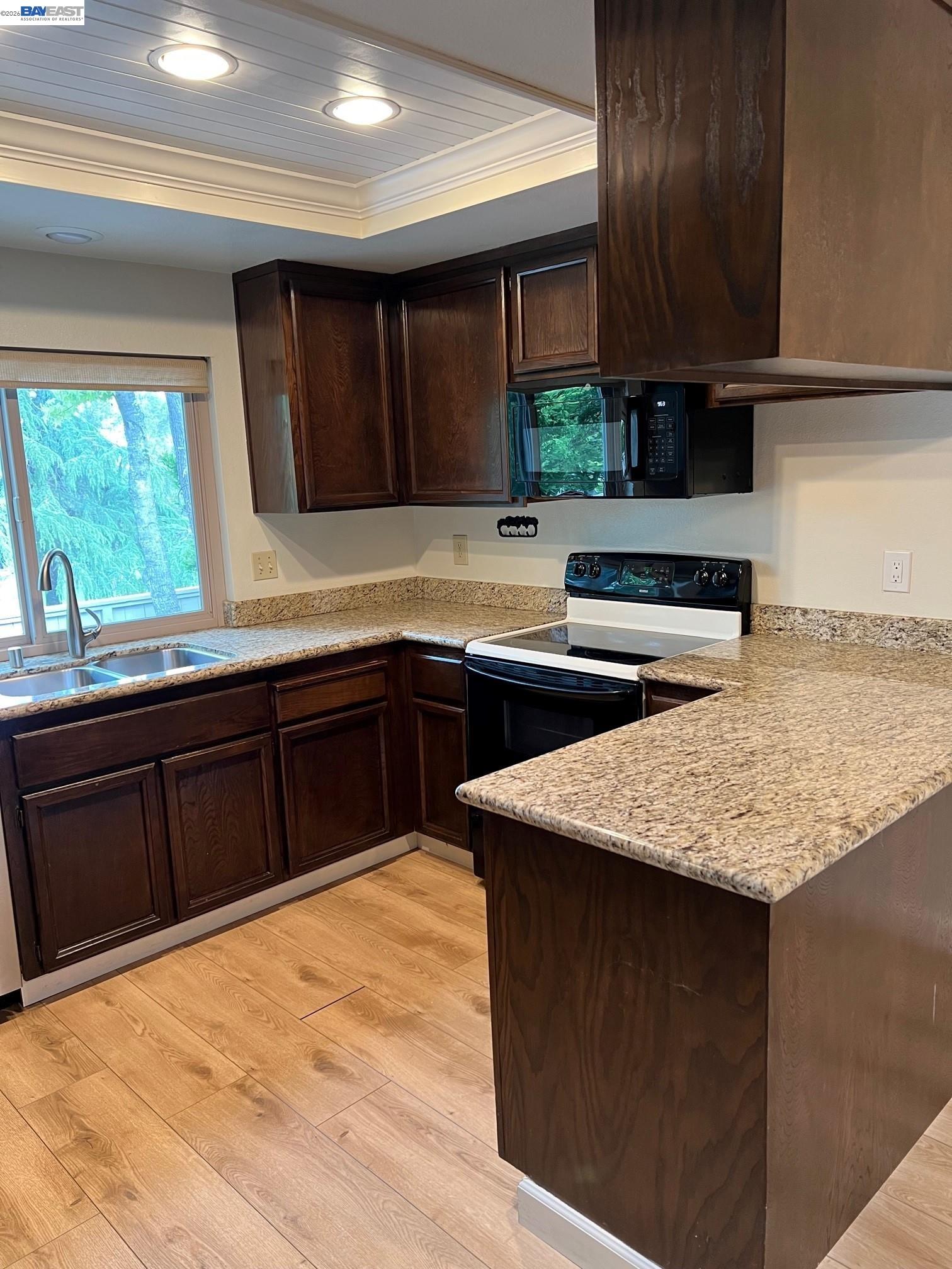 Detail Gallery Image 14 of 29 For 703 Paradise Valley Ct, Danville,  CA 94526 - 4 Beds | 2 Baths