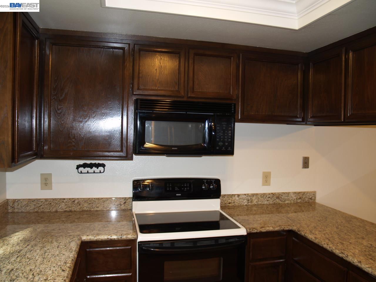 Detail Gallery Image 16 of 29 For 703 Paradise Valley Ct, Danville,  CA 94526 - 4 Beds | 2 Baths