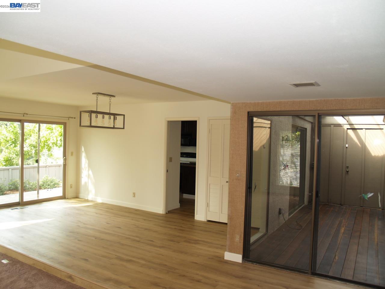 Detail Gallery Image 6 of 29 For 703 Paradise Valley Ct, Danville,  CA 94526 - 4 Beds | 2 Baths