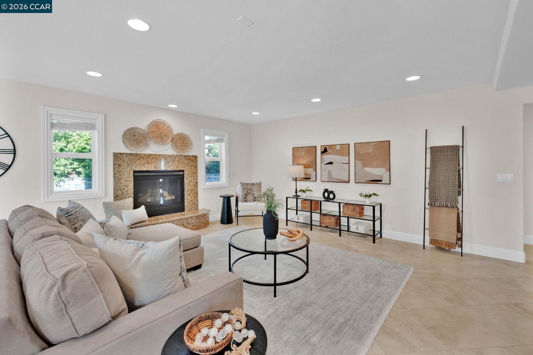 367 Mt Washington Way, Clayton, CA, 94517