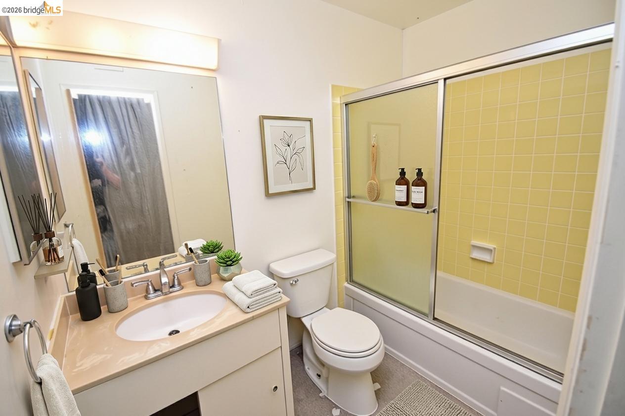 Photo #12: 41129378 Listing: Photo #12