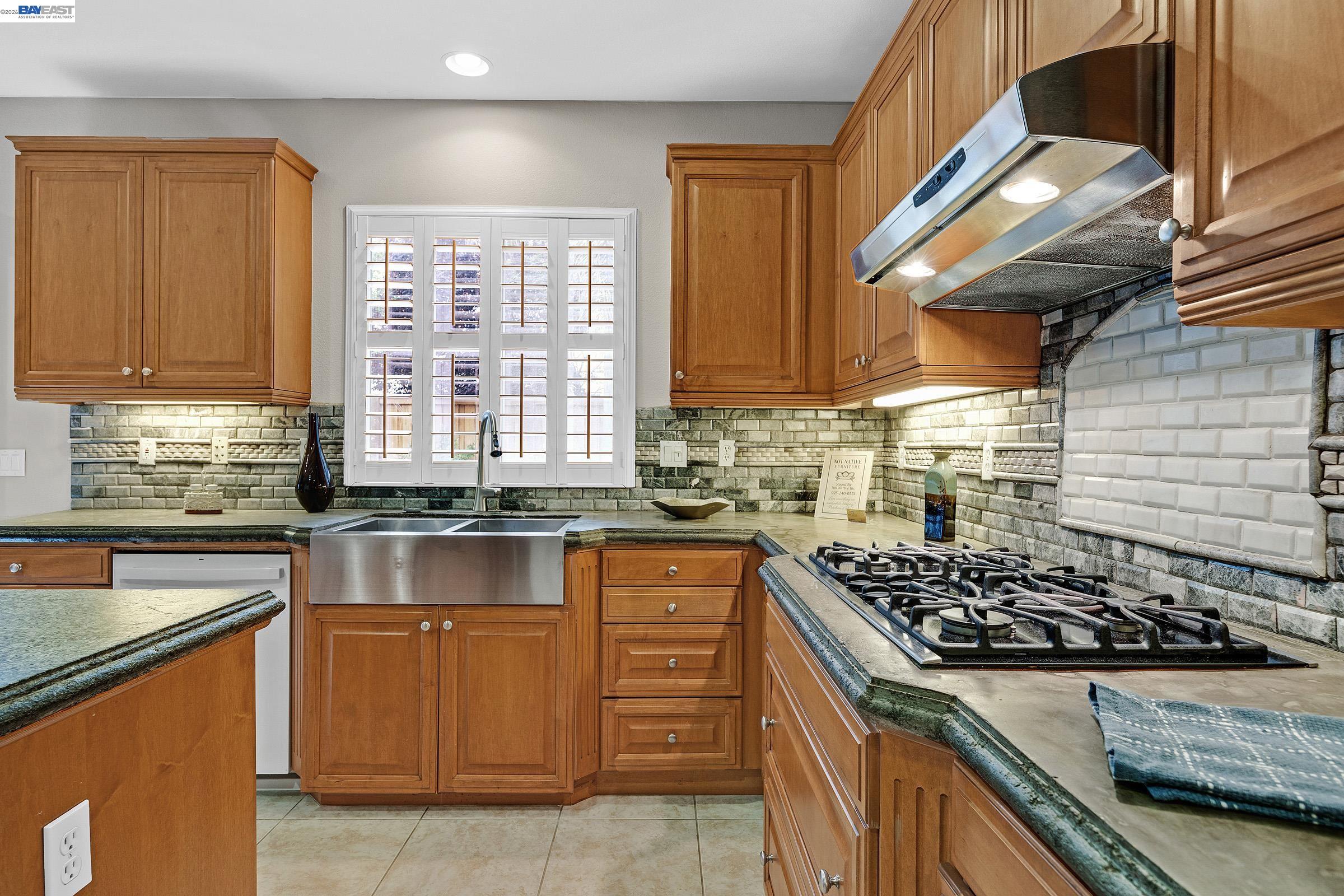 Detail Gallery Image 21 of 60 For 1869 Tarragon Dr, Brentwood,  CA 94513 - 5 Beds | 4 Baths