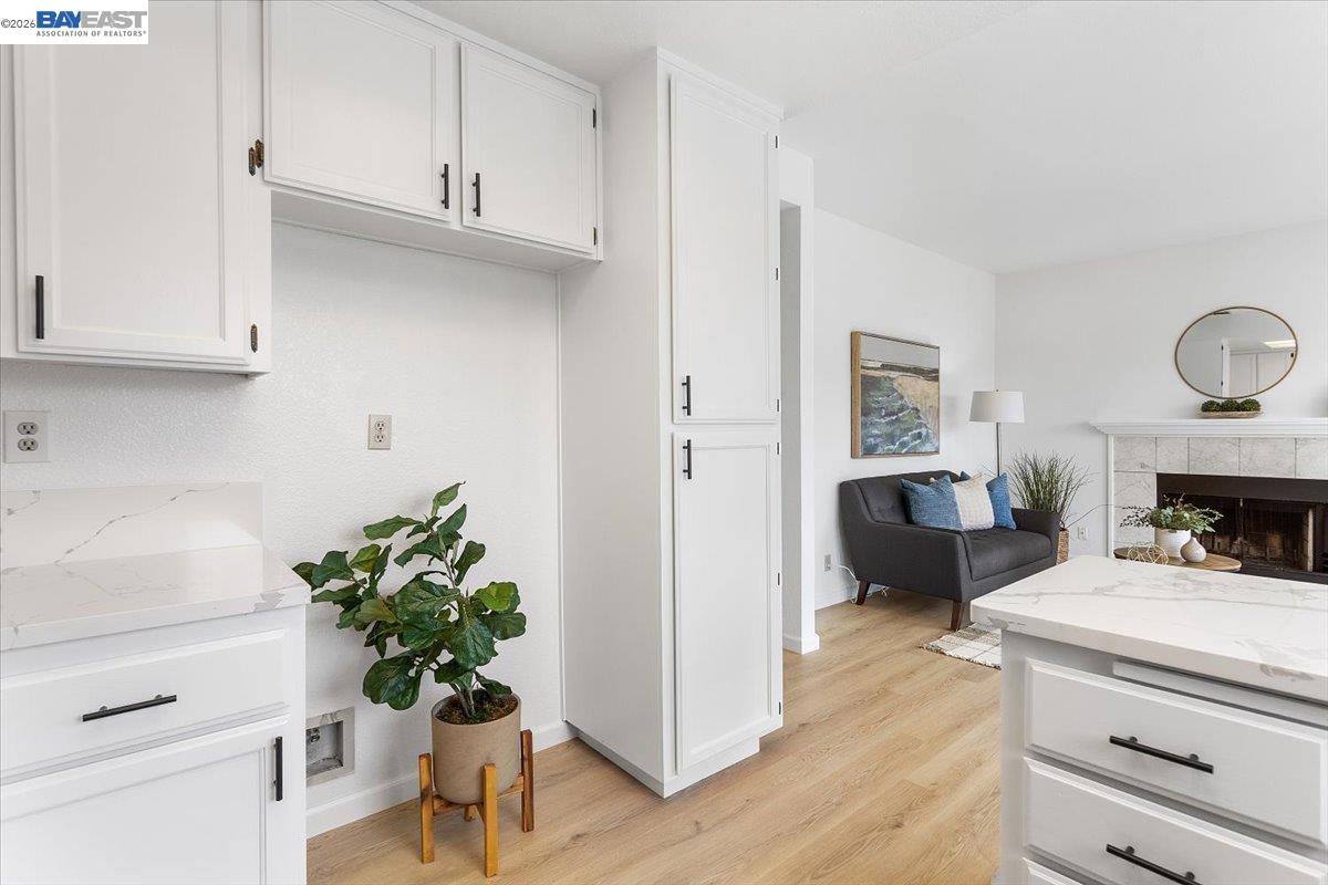 Detail Gallery Image 12 of 49 For 18786 Sydney Cir, Castro Valley,  CA 94546 - 4 Beds | 2/1 Baths