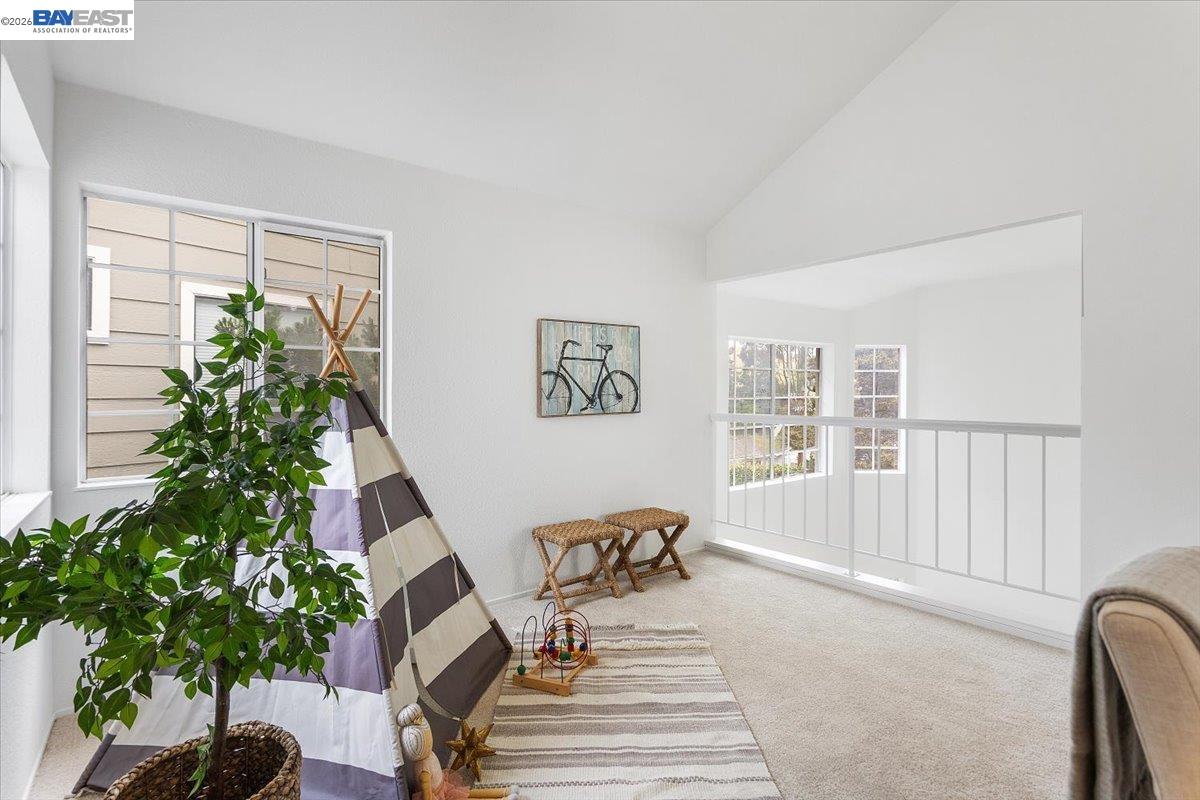 Detail Gallery Image 17 of 49 For 18786 Sydney Cir, Castro Valley,  CA 94546 - 4 Beds | 2/1 Baths