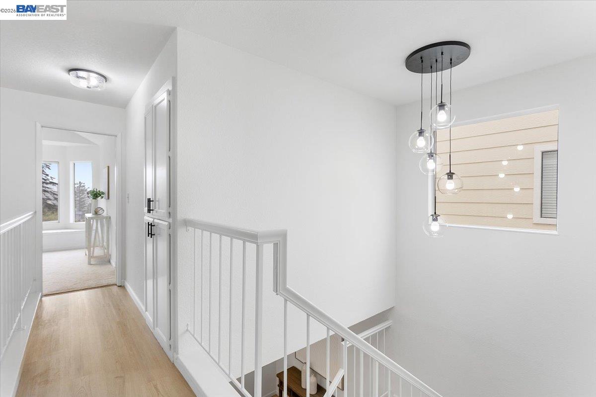 Detail Gallery Image 18 of 49 For 18786 Sydney Cir, Castro Valley,  CA 94546 - 4 Beds | 2/1 Baths