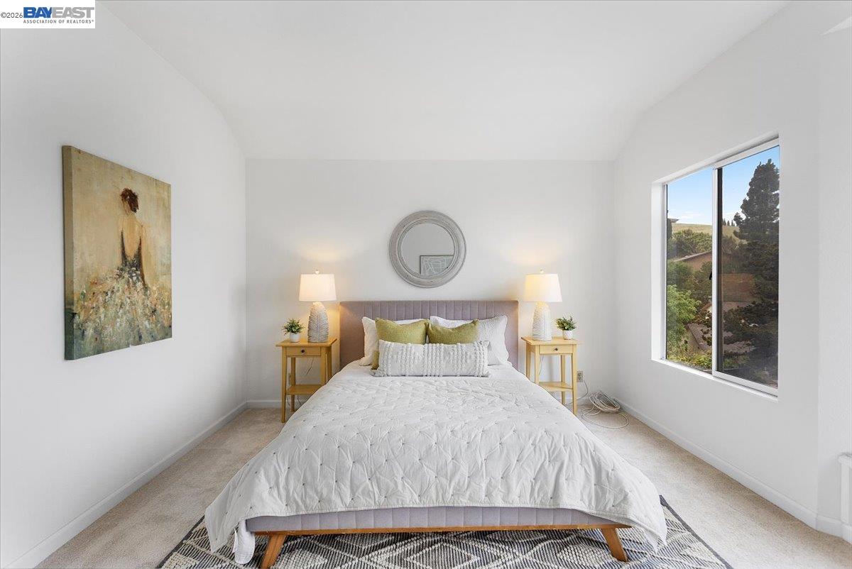 Detail Gallery Image 20 of 49 For 18786 Sydney Cir, Castro Valley,  CA 94546 - 4 Beds | 2/1 Baths