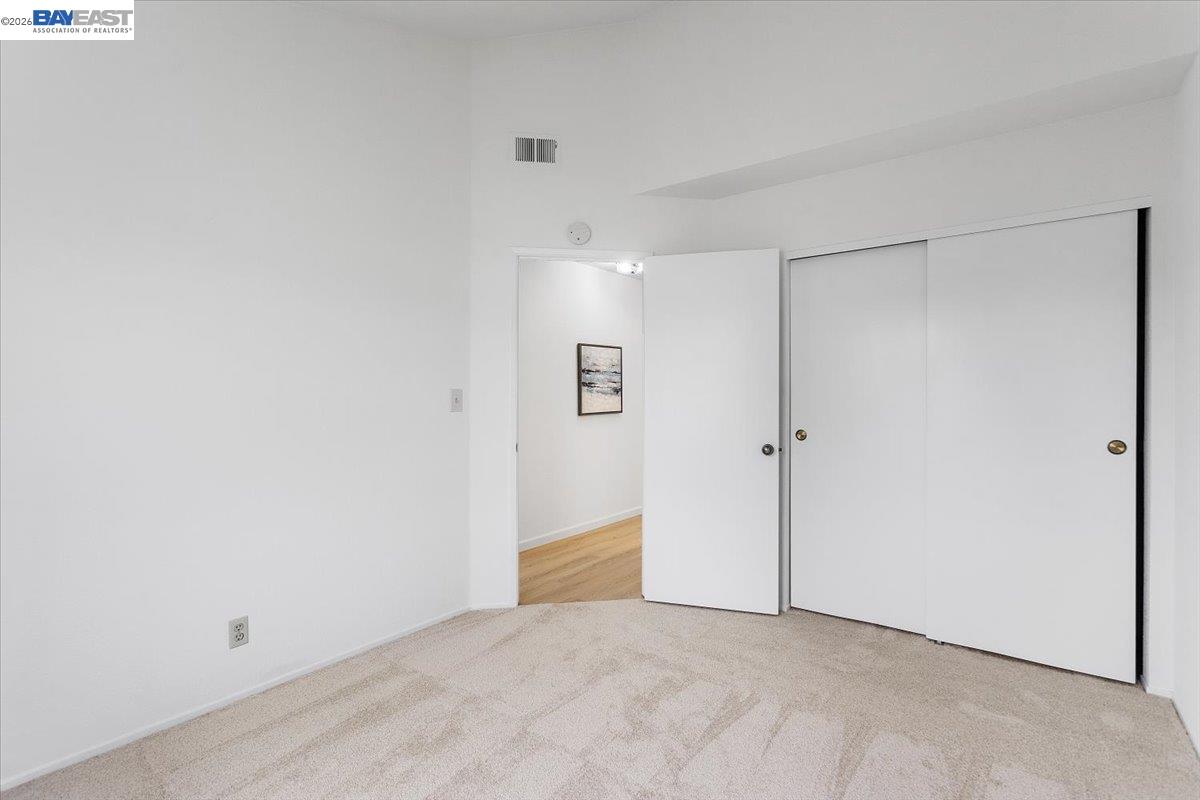 Detail Gallery Image 29 of 49 For 18786 Sydney Cir, Castro Valley,  CA 94546 - 4 Beds | 2/1 Baths