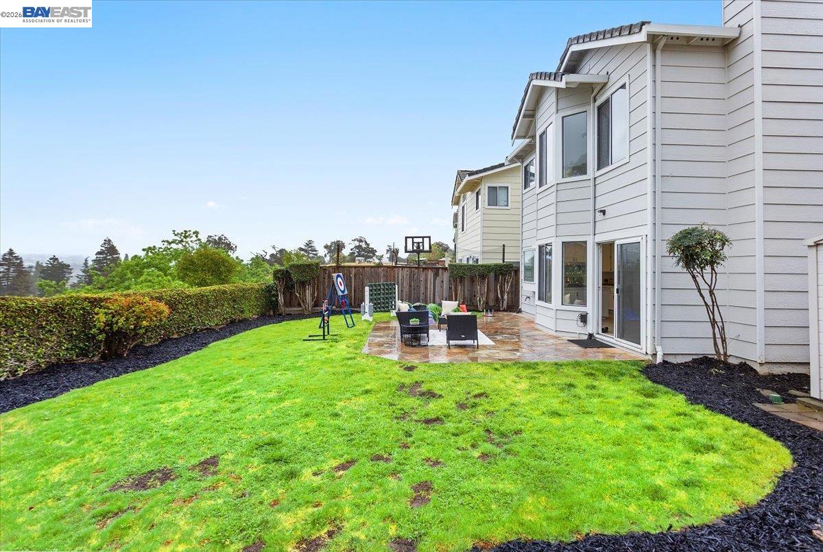 Detail Gallery Image 33 of 49 For 18786 Sydney Cir, Castro Valley,  CA 94546 - 4 Beds | 2/1 Baths