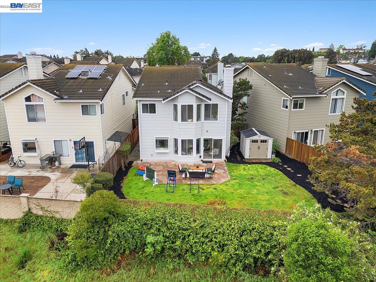 Detail Gallery Image 38 of 49 For 18786 Sydney Cir, Castro Valley,  CA 94546 - 4 Beds | 2/1 Baths