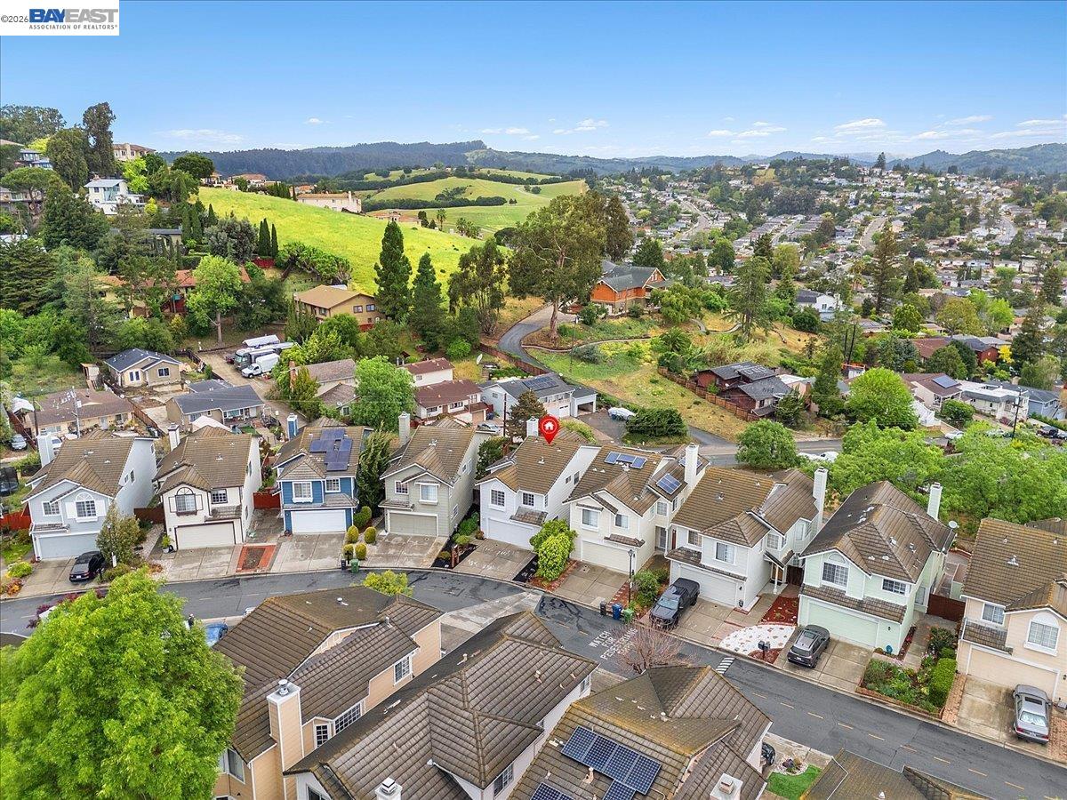 Detail Gallery Image 42 of 49 For 18786 Sydney Cir, Castro Valley,  CA 94546 - 4 Beds | 2/1 Baths