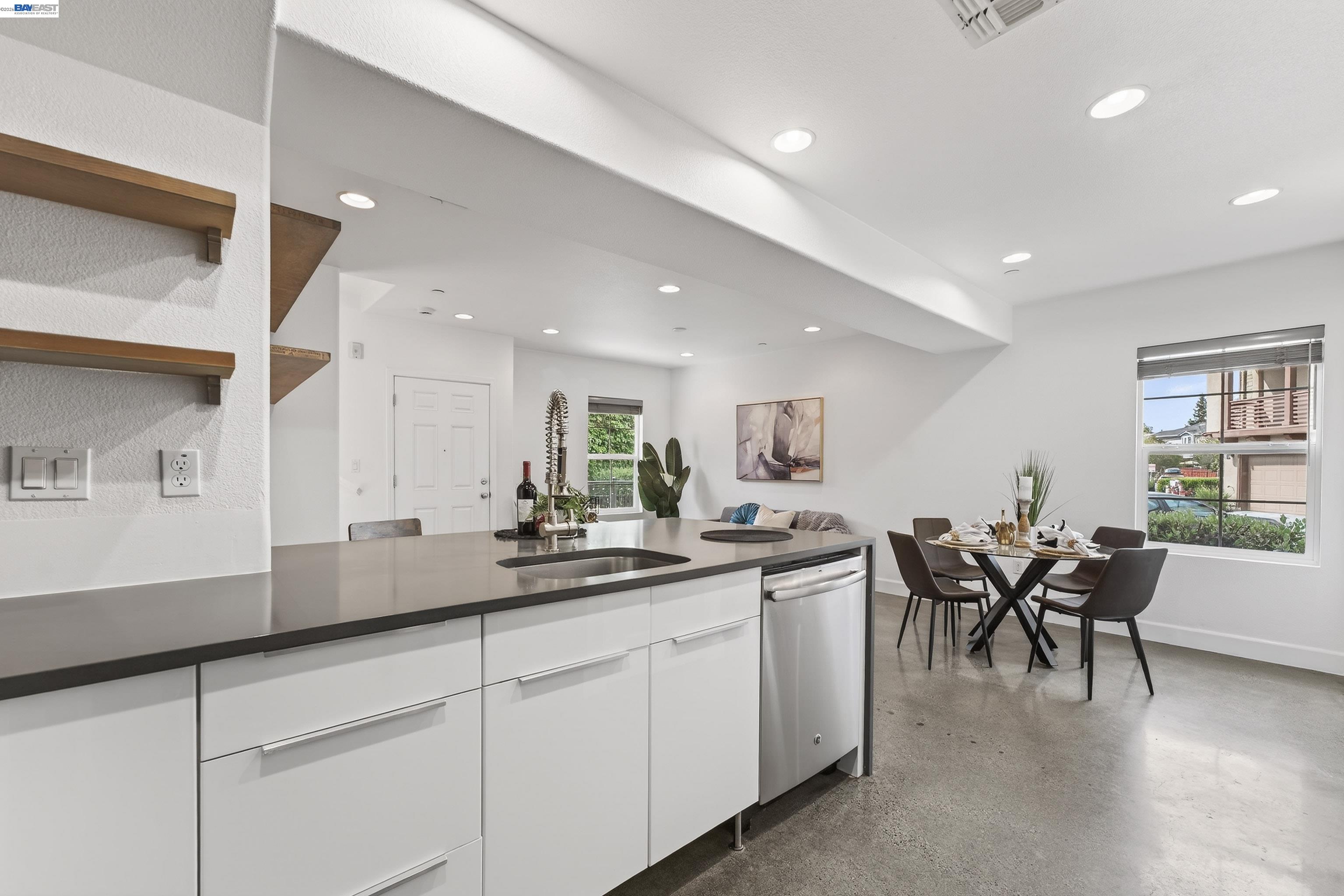 Detail Gallery Image 12 of 54 For 538 Citadelle Ln, San Jose,  CA 95116 - 3 Beds | 2/1 Baths