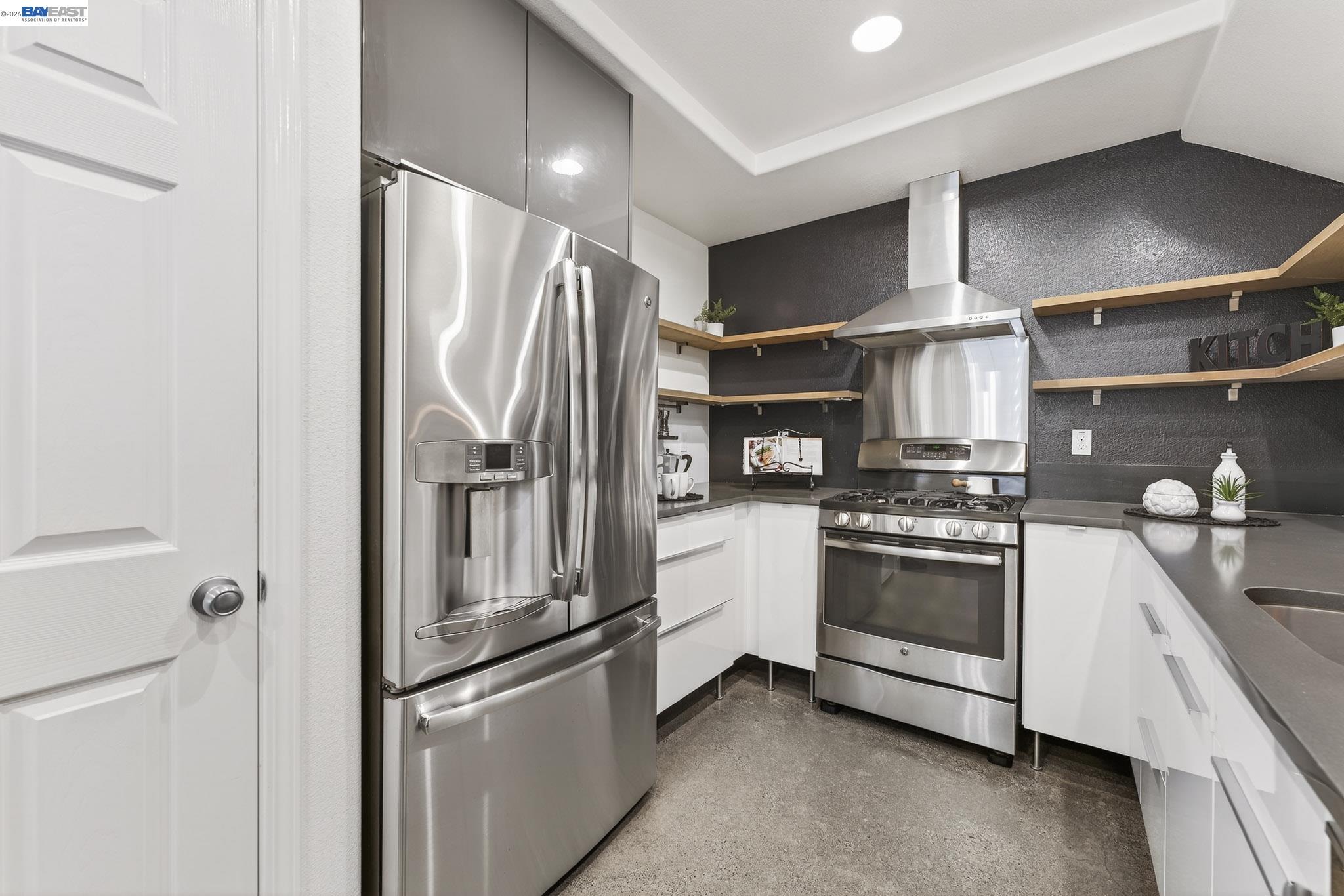 Detail Gallery Image 15 of 54 For 538 Citadelle Ln, San Jose,  CA 95116 - 3 Beds | 2/1 Baths