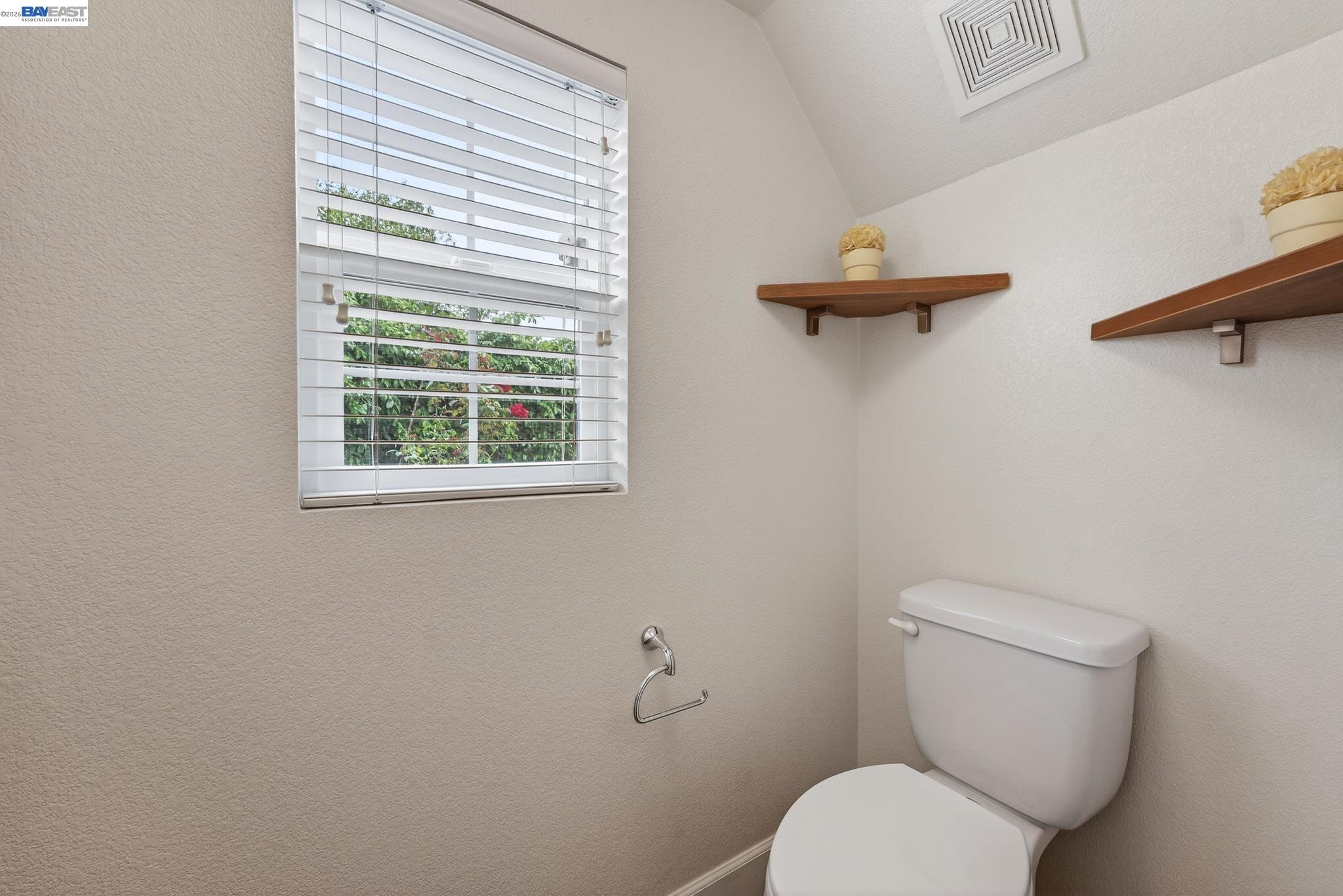 Detail Gallery Image 22 of 54 For 538 Citadelle Ln, San Jose,  CA 95116 - 3 Beds | 2/1 Baths