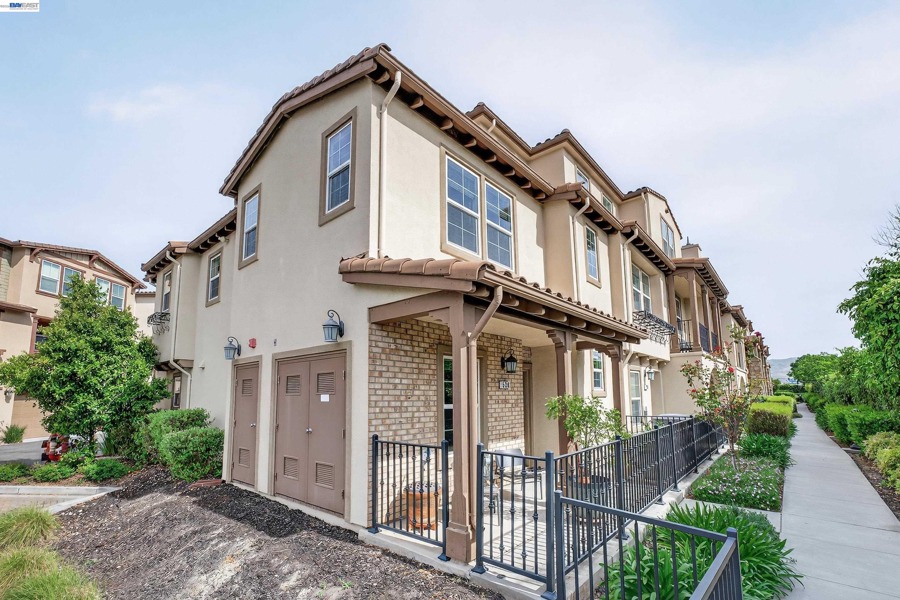 Detail Gallery Image 6 of 54 For 538 Citadelle Ln, San Jose,  CA 95116 - 3 Beds | 2/1 Baths