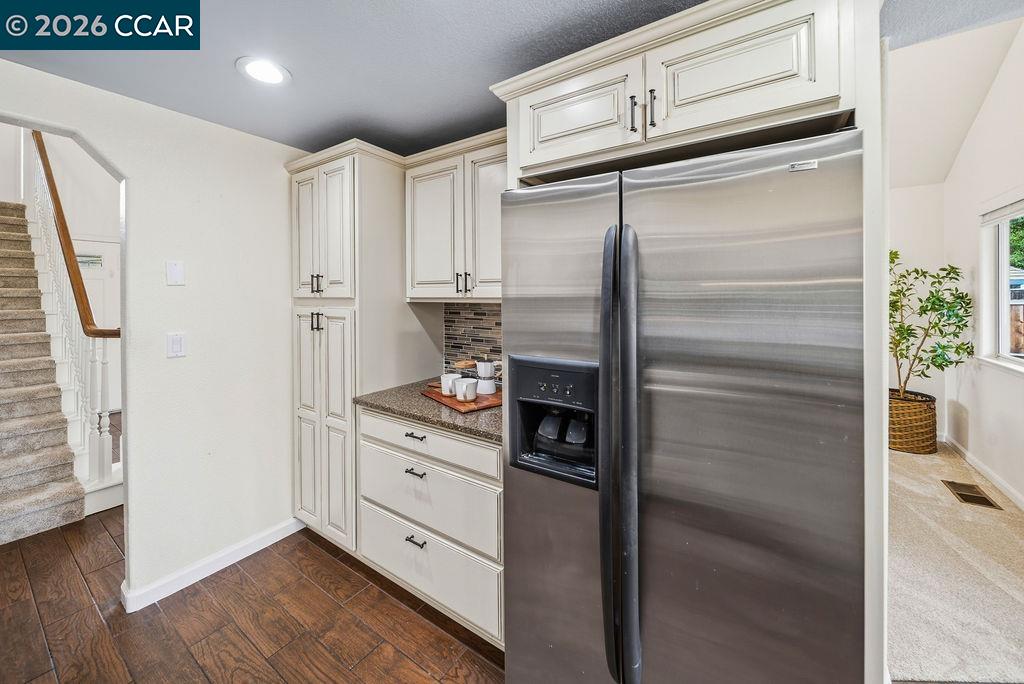 Detail Gallery Image 12 of 51 For 1520 Thistle Ct, Oakley,  CA 94561 - 5 Beds | 3 Baths