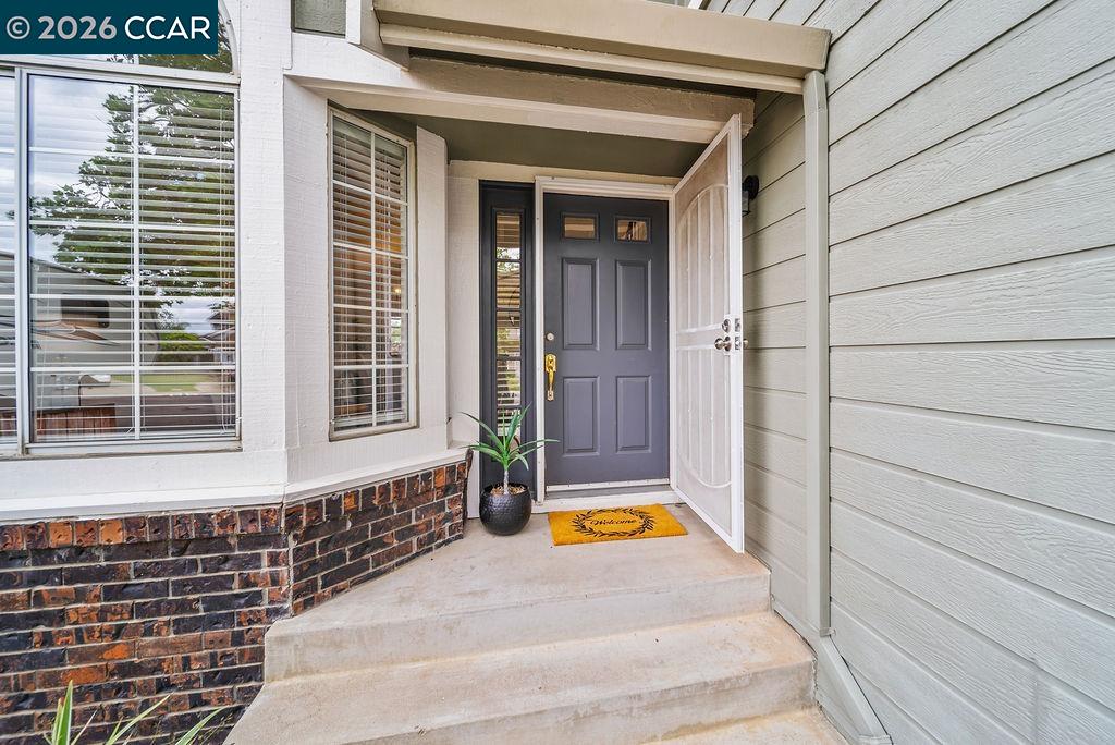 Detail Gallery Image 3 of 51 For 1520 Thistle Ct, Oakley,  CA 94561 - 5 Beds | 3 Baths