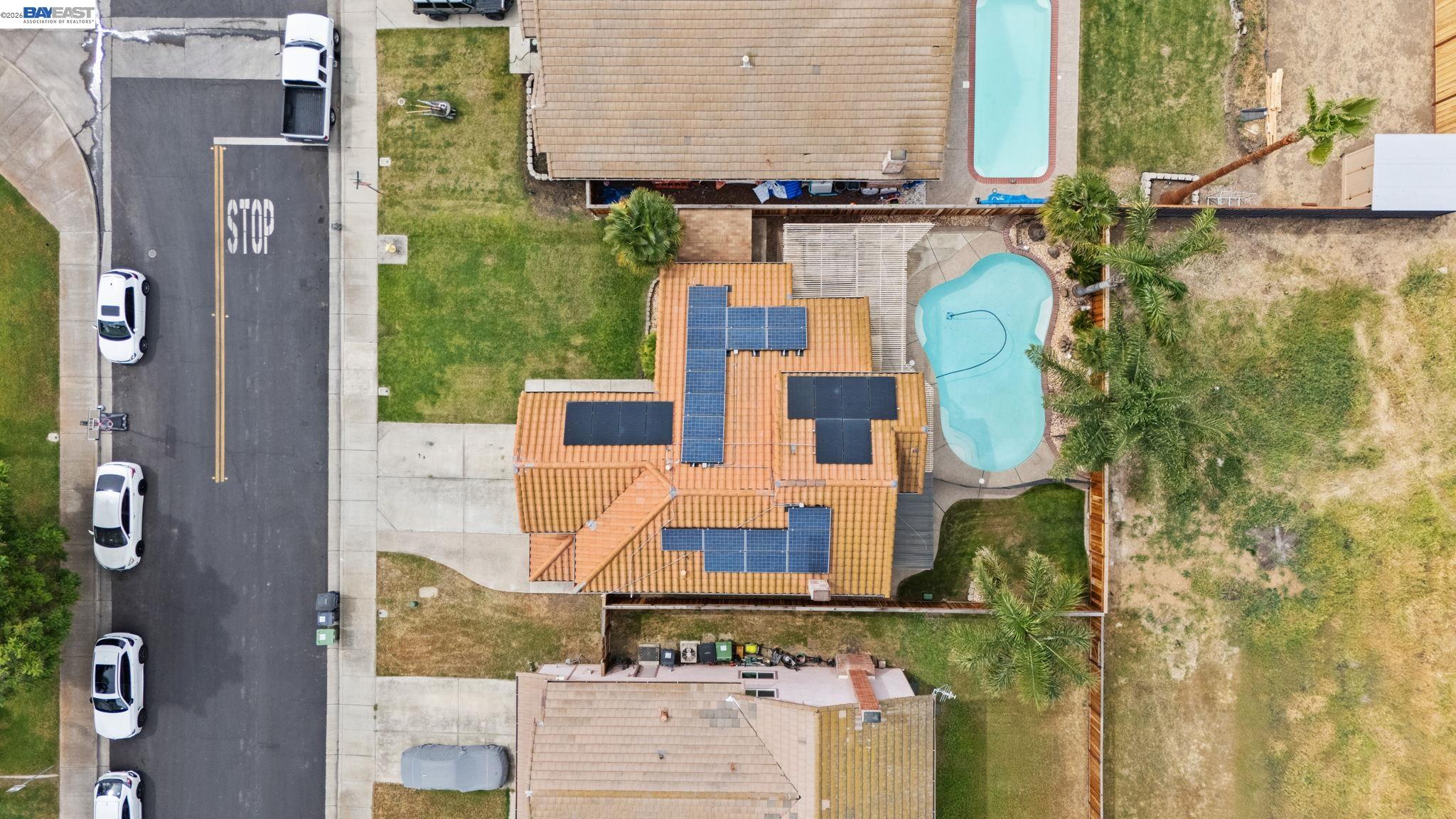 Detail Gallery Image 3 of 33 For 1781 Summertime, Tracy,  CA 95376 - 4 Beds | 2/1 Baths