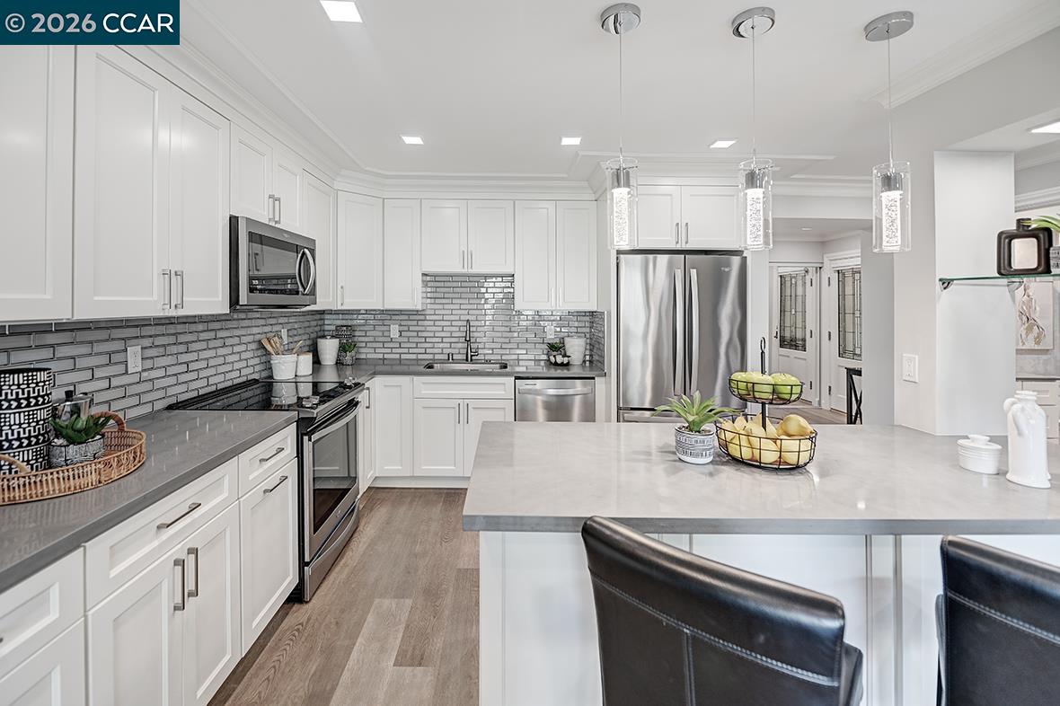 Photo #1: 41129388 Listing: Photo #1