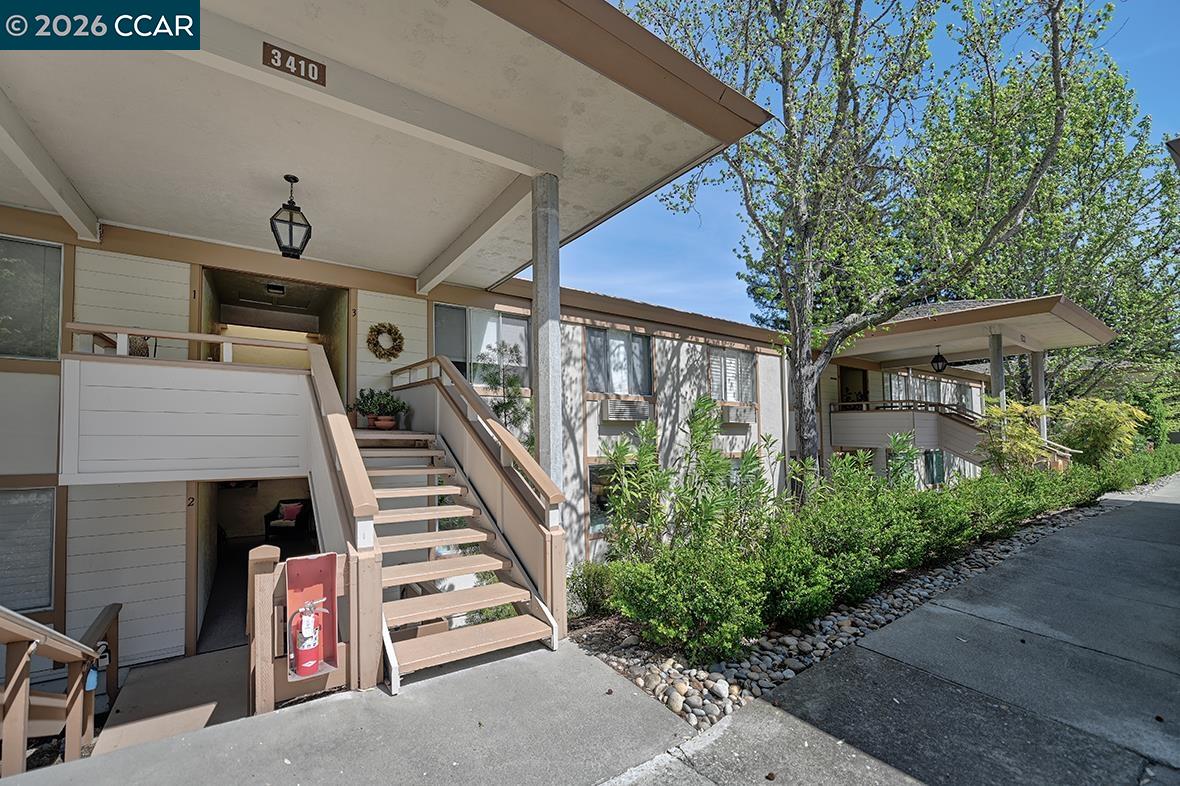 Photo #2: 41129388 Listing: Photo #2