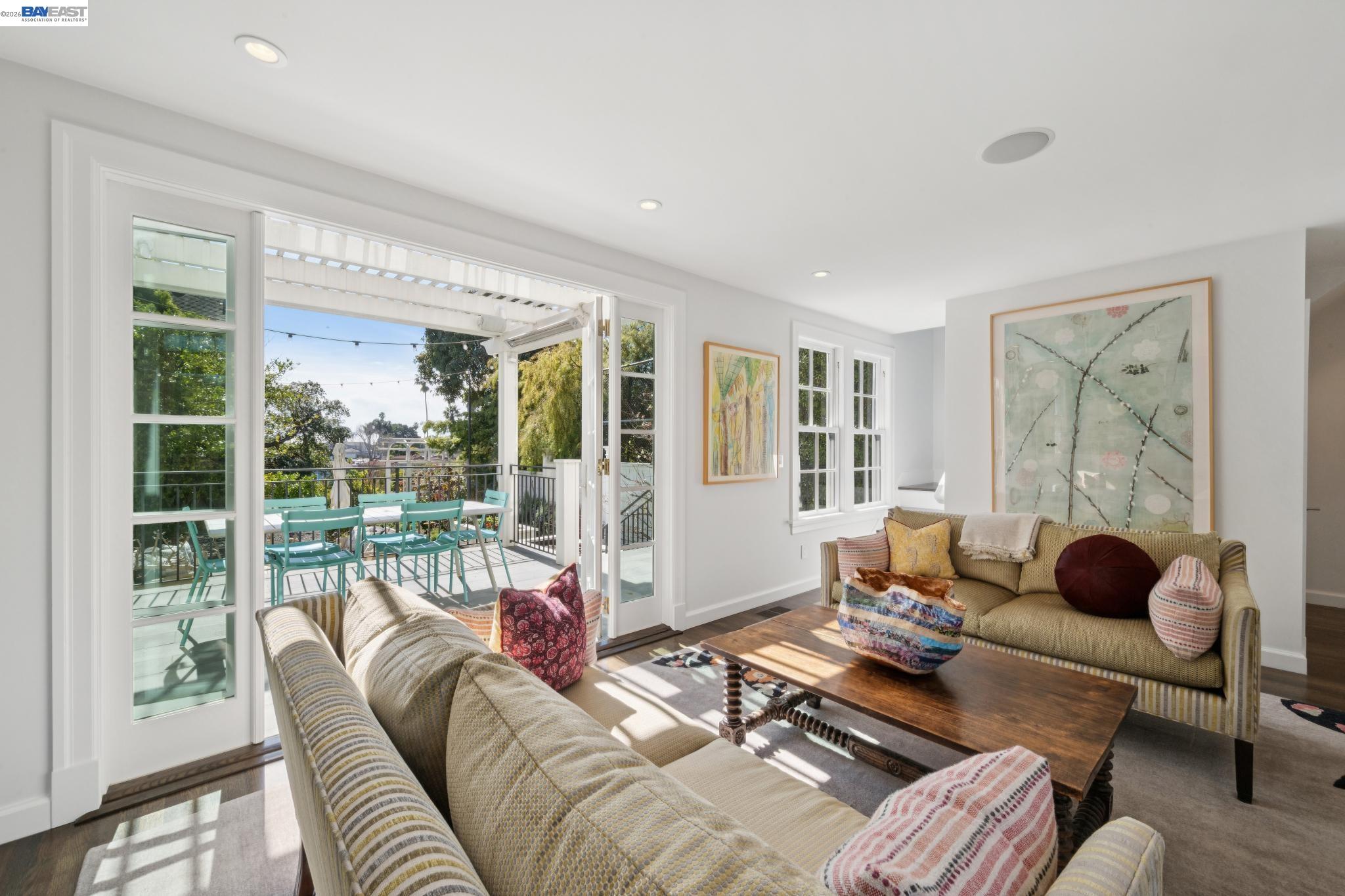 1121 BAY STREET, Alameda, CA, 94501