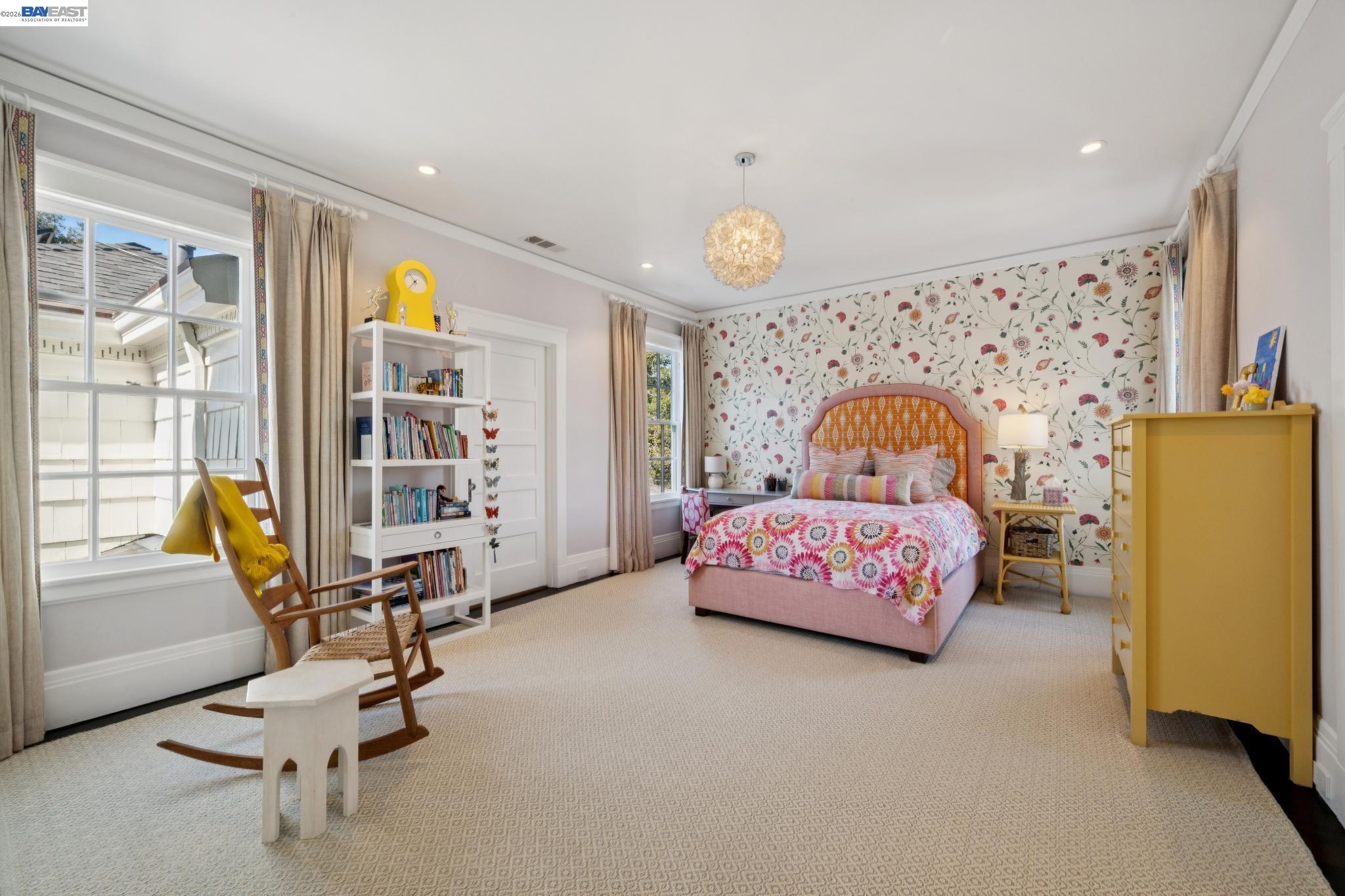1121 BAY STREET, Alameda, CA, 94501