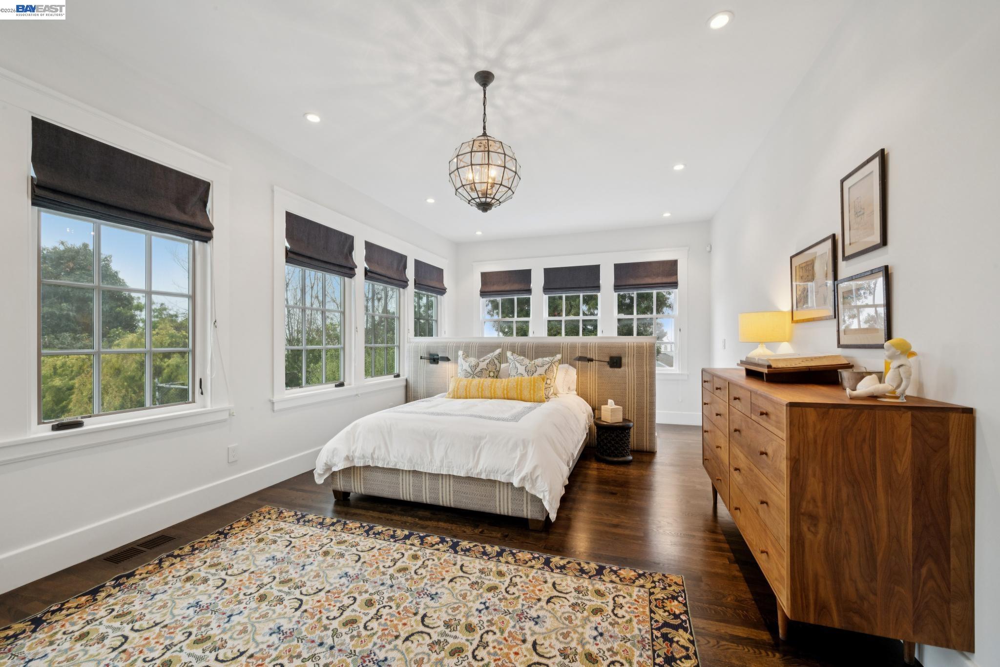 1121 BAY STREET, Alameda, CA, 94501