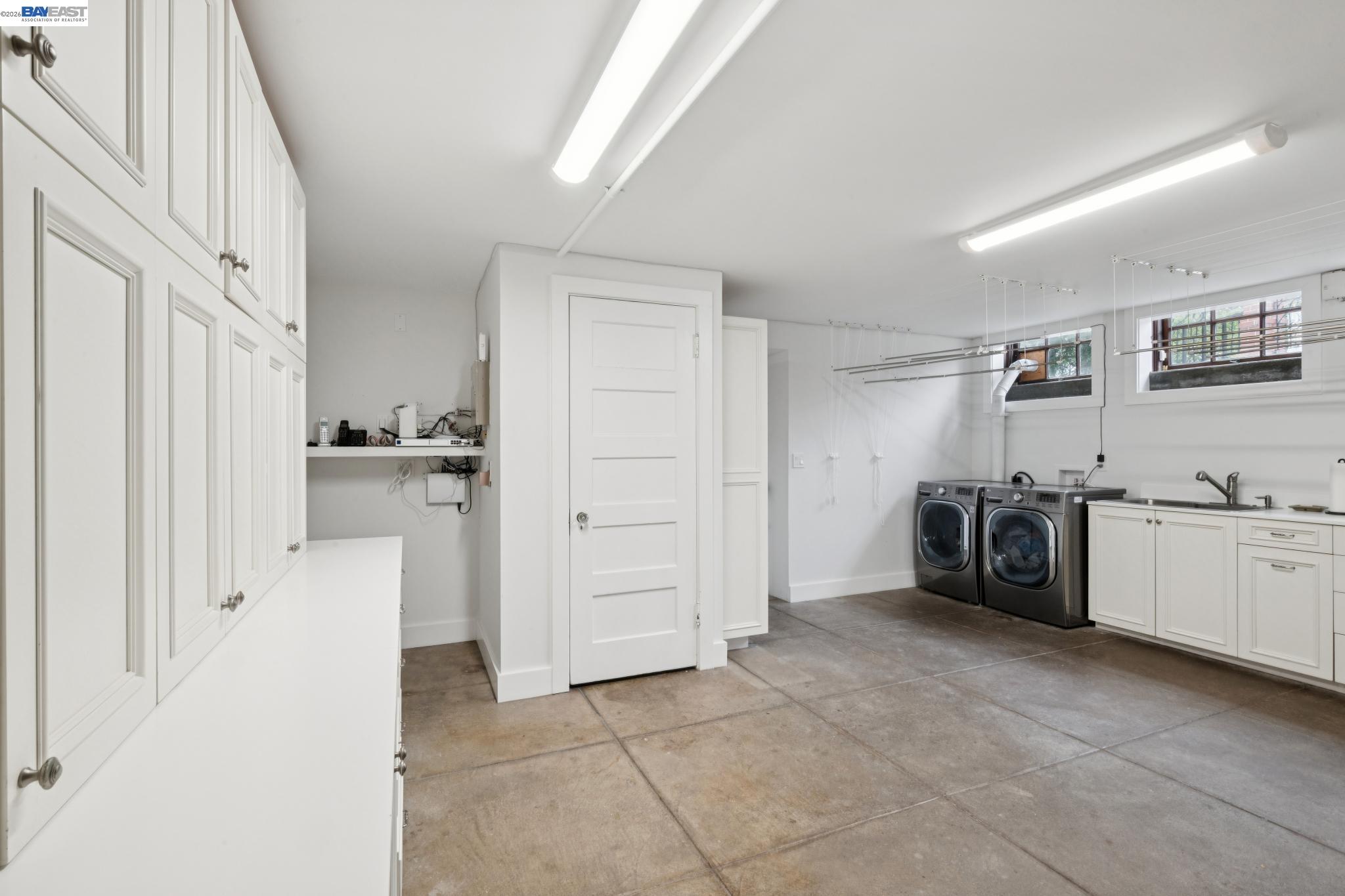 1121 BAY STREET, Alameda, CA, 94501