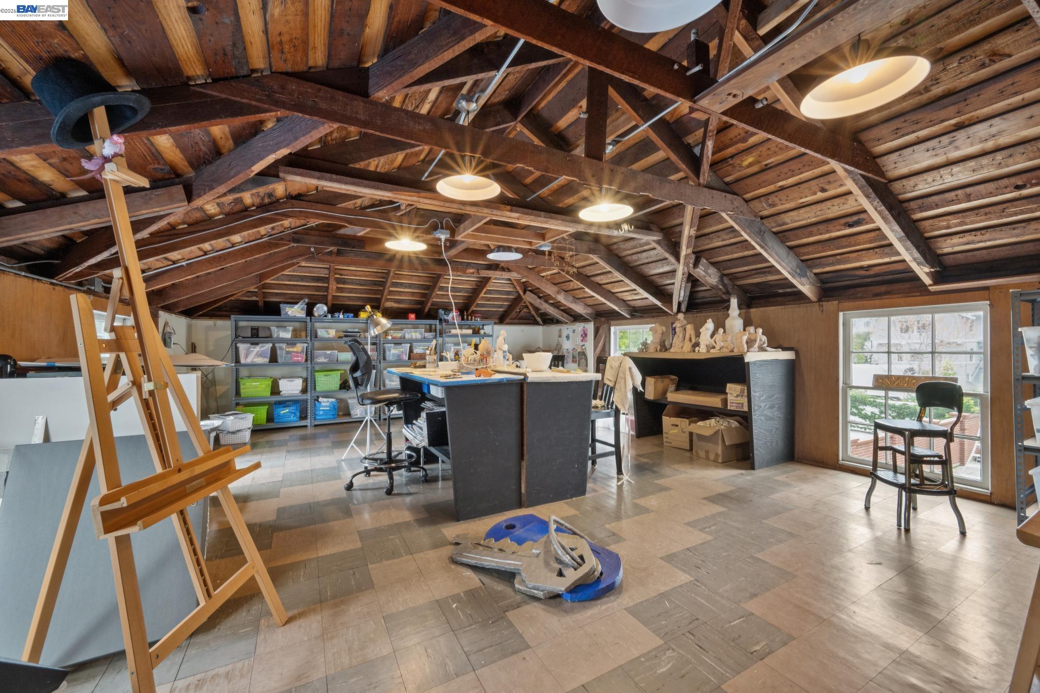 1121 BAY STREET, Alameda, CA, 94501