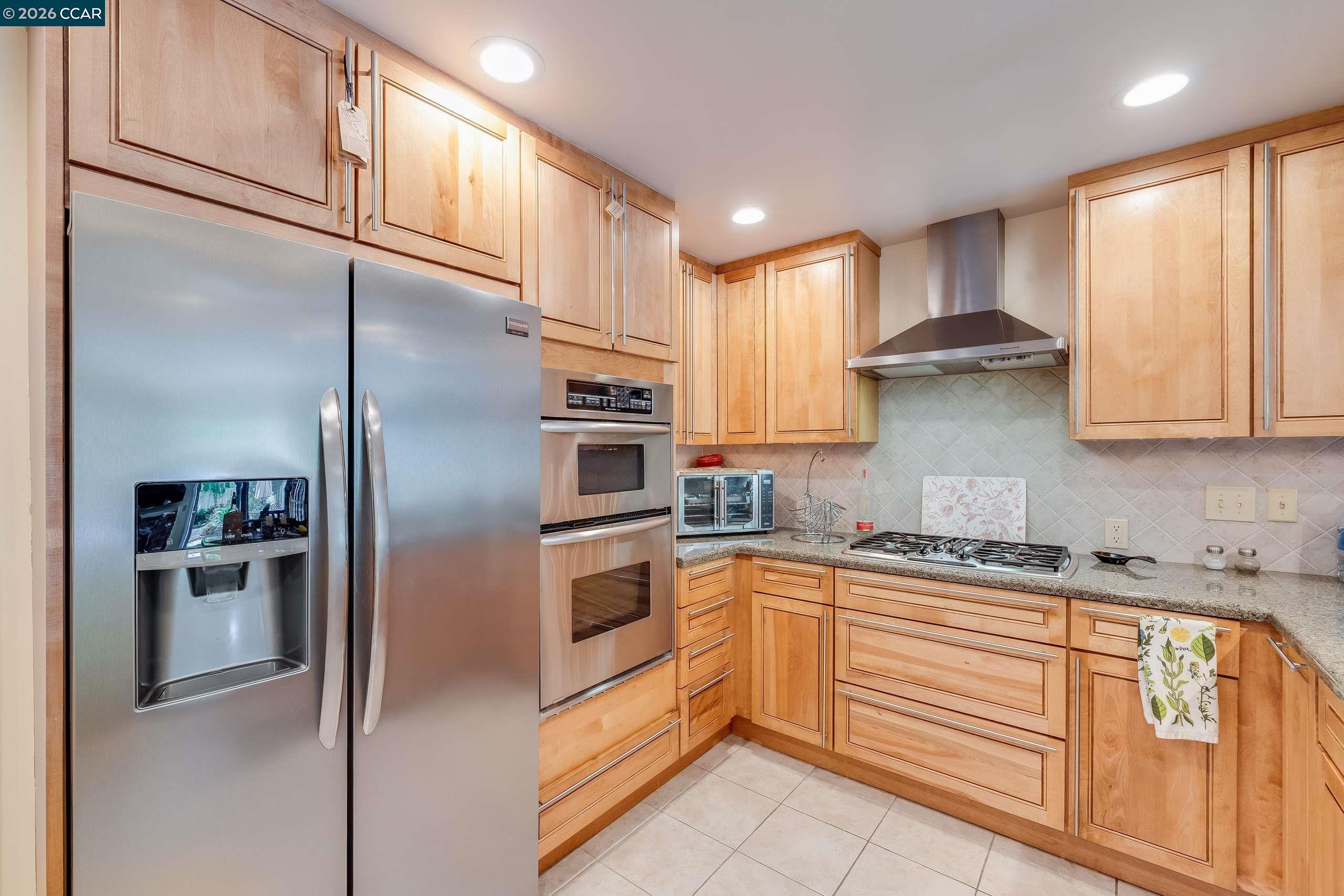 131 Ironwood, Oakland, CA, 94605