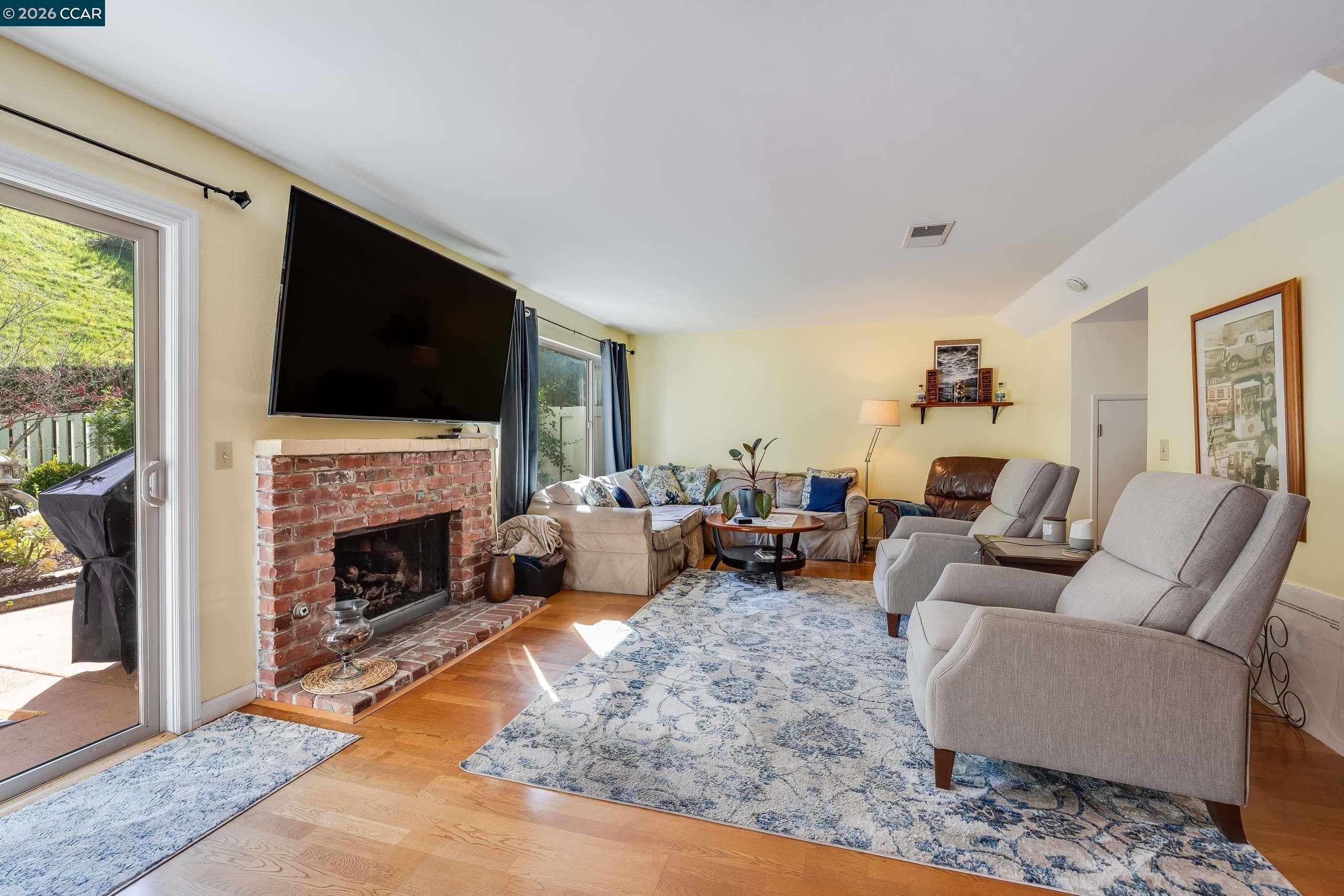 Photo #9: 41129395 Listing: Photo #9