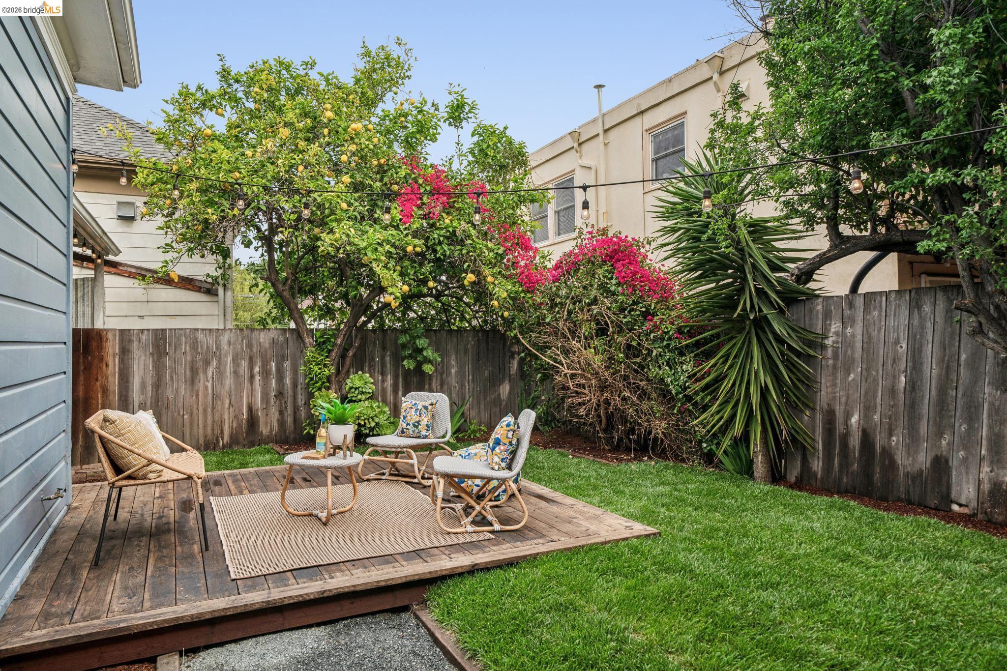 Detail Gallery Image 41 of 44 For 1206 E 22nd St, Oakland,  CA 94606 - 3 Beds | 1 Baths