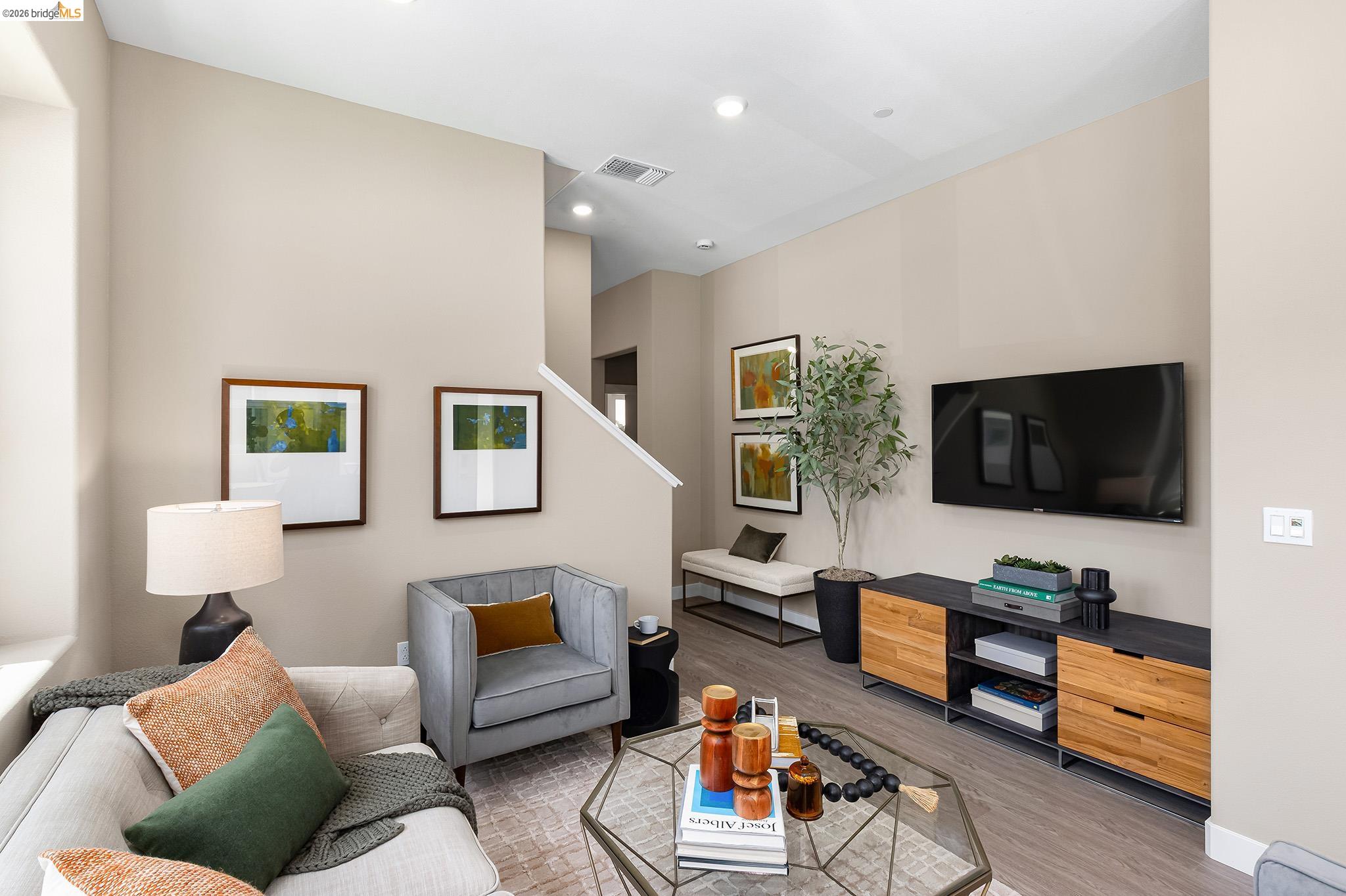 Photo #1: 41129401 Listing: Photo #1