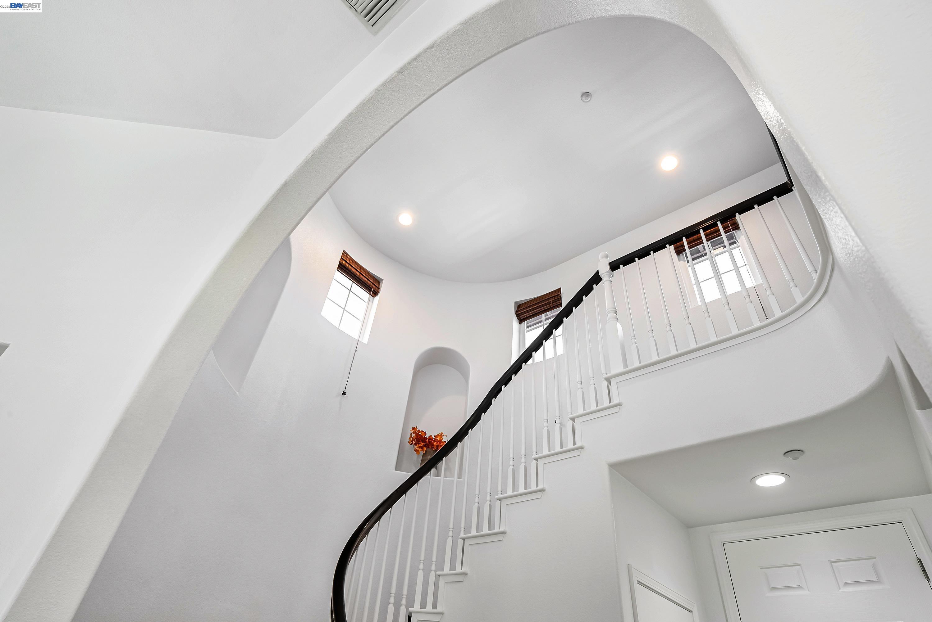 Detail Gallery Image 22 of 43 For 43 Ferdinand Way, Novato,  CA 94949 - 3 Beds | 2/1 Baths