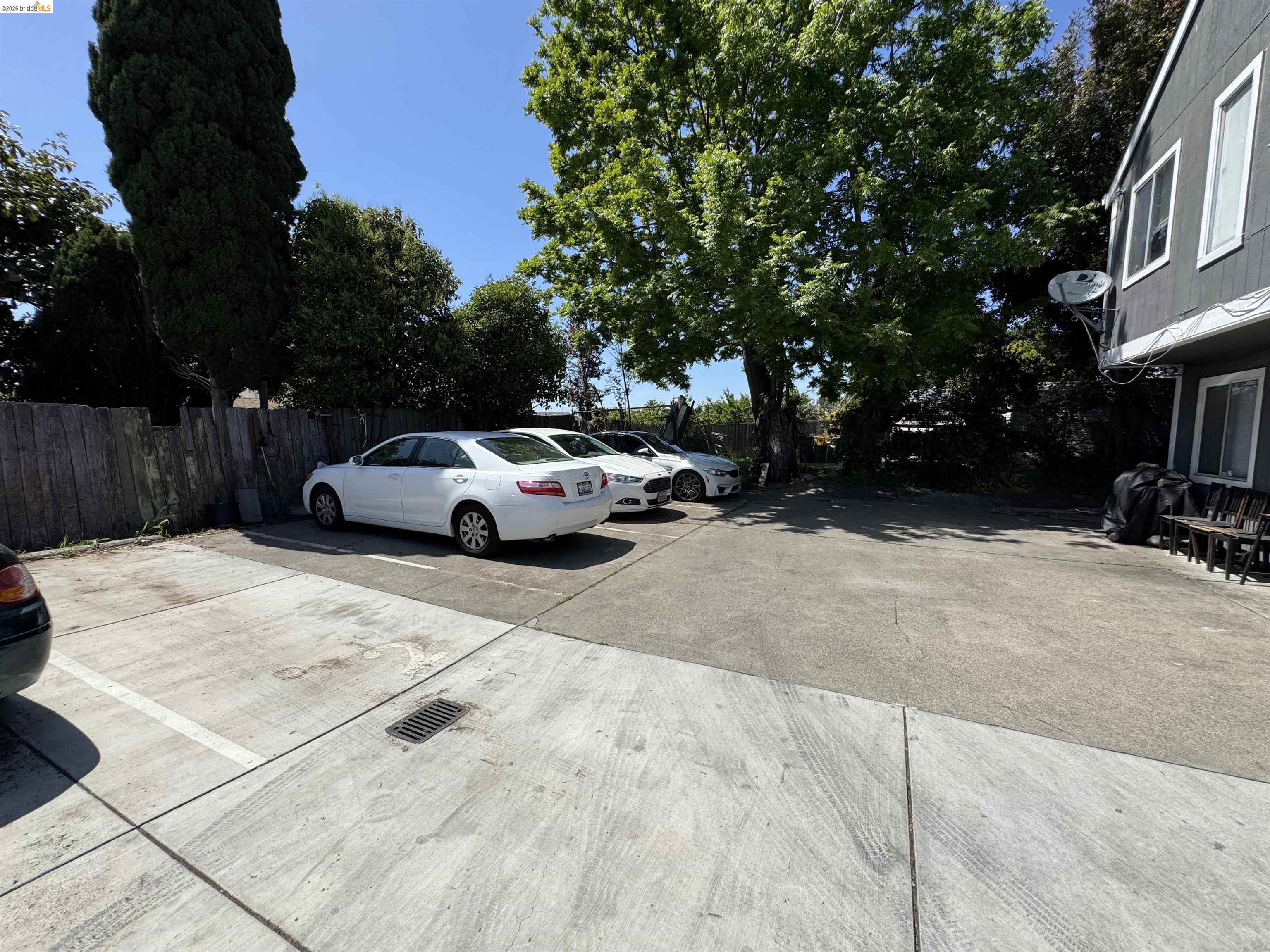 Detail Gallery Image 7 of 16 For 2151 E 24th Street, Oakland,  CA 94606 - – Beds | – Baths