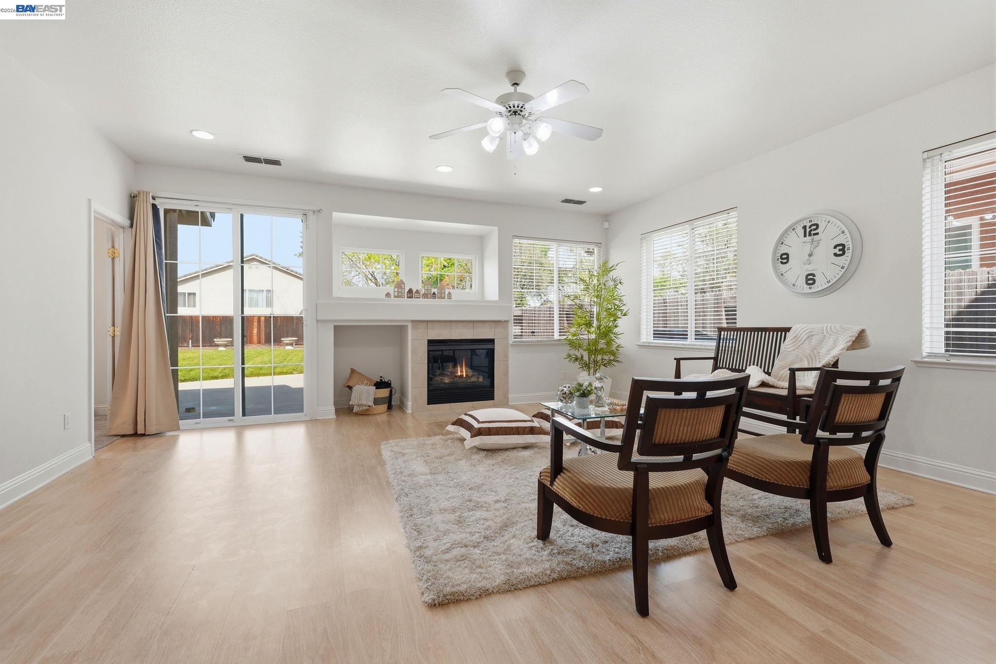 Detail Gallery Image 12 of 46 For 1339 Cherry Blossom, Tracy,  CA 95377-8818 - 6 Beds | 4/1 Baths