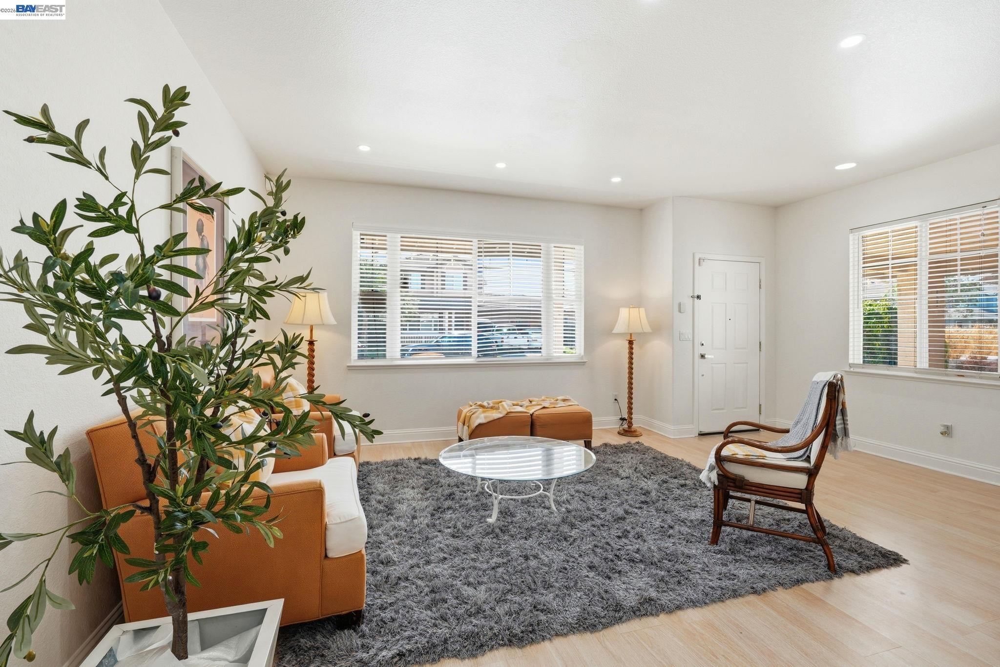 Detail Gallery Image 7 of 46 For 1339 Cherry Blossom, Tracy,  CA 95377-8818 - 6 Beds | 4/1 Baths