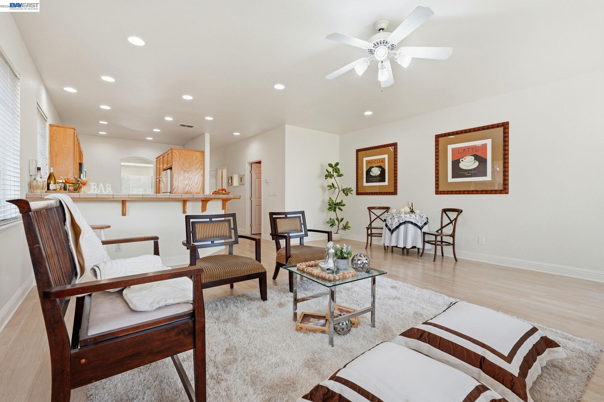 Detail Gallery Image 10 of 46 For 1339 Cherry Blossom, Tracy,  CA 95377-8818 - 6 Beds | 4/1 Baths