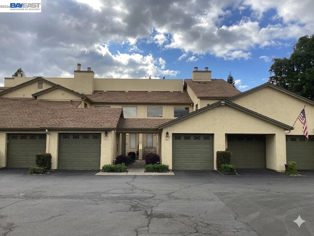 Detail Gallery Image 4 of 28 For 1609 W Swain Rd, Stockton,  CA 95207 - 2 Beds | 2 Baths