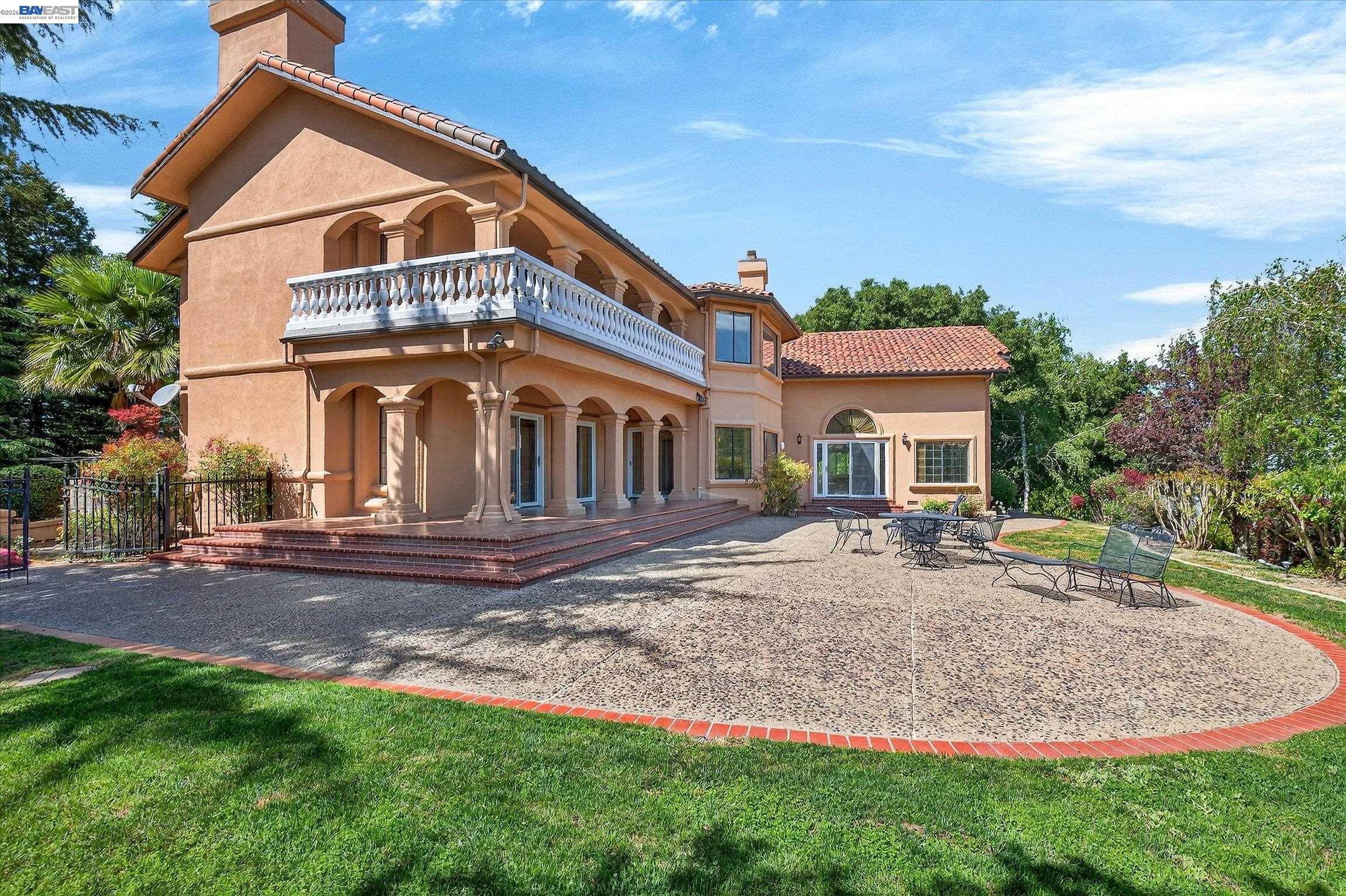 Detail Gallery Image 2 of 59 For 9500 Santos Ranch Rd, Pleasanton,  CA 94588 - 5 Beds | 6/1 Baths