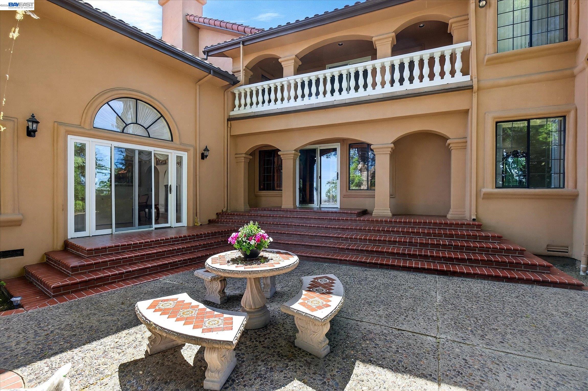 Detail Gallery Image 5 of 59 For 9500 Santos Ranch Rd, Pleasanton,  CA 94588 - 5 Beds | 6/1 Baths