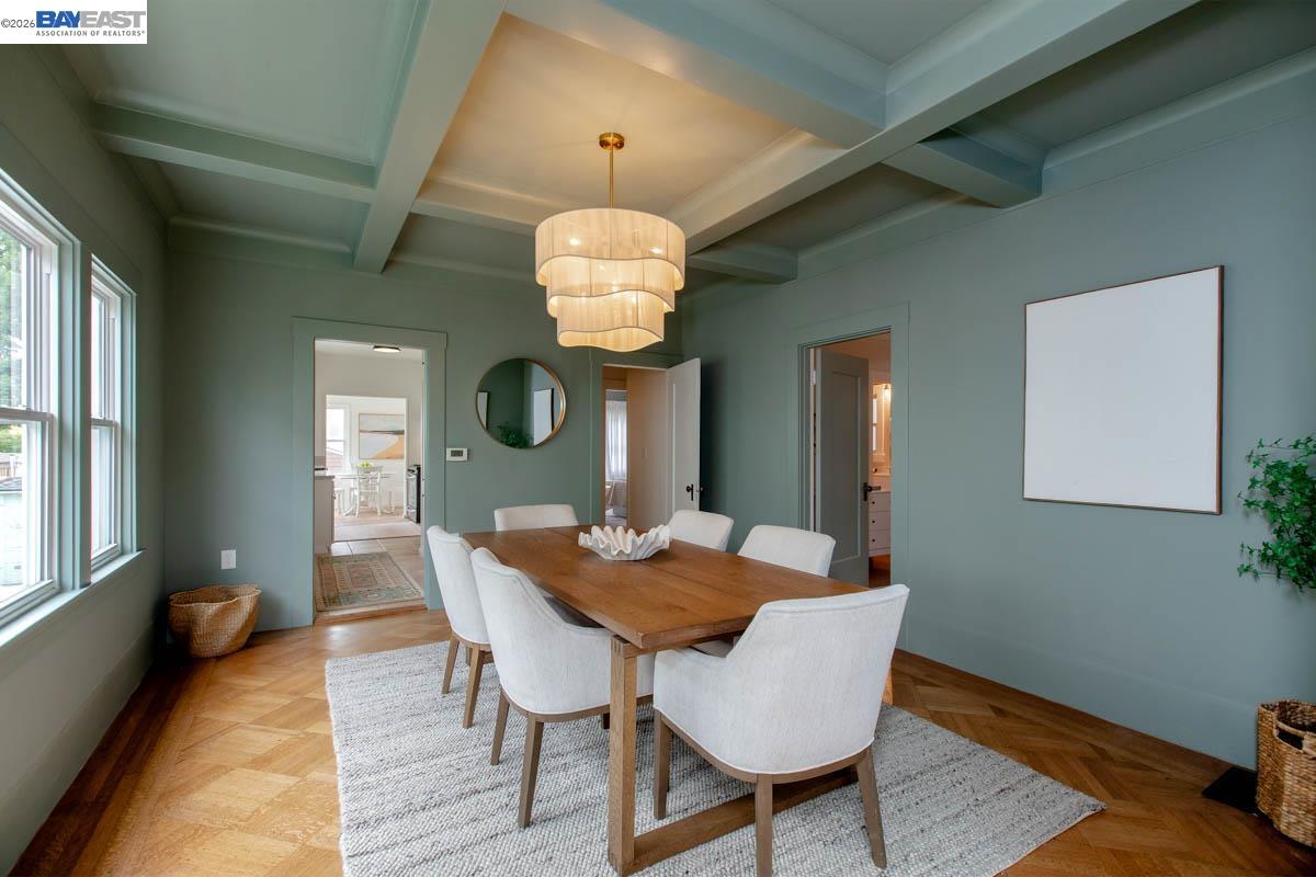 Detail Gallery Image 13 of 60 For 1716 Santa Clara Ave, Alameda,  CA 94501 - 6 Beds | 2 Baths