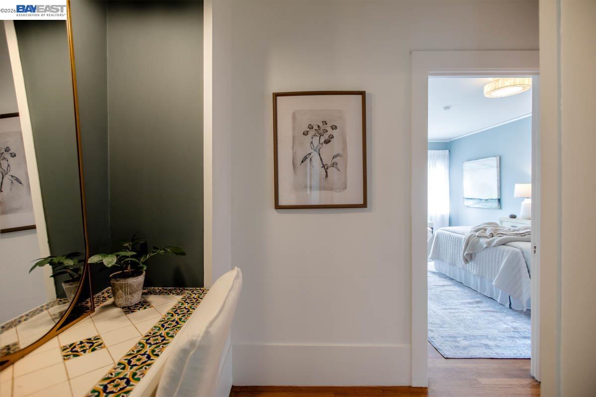 Detail Gallery Image 25 of 60 For 1716 Santa Clara Ave, Alameda,  CA 94501 - 6 Beds | 2 Baths