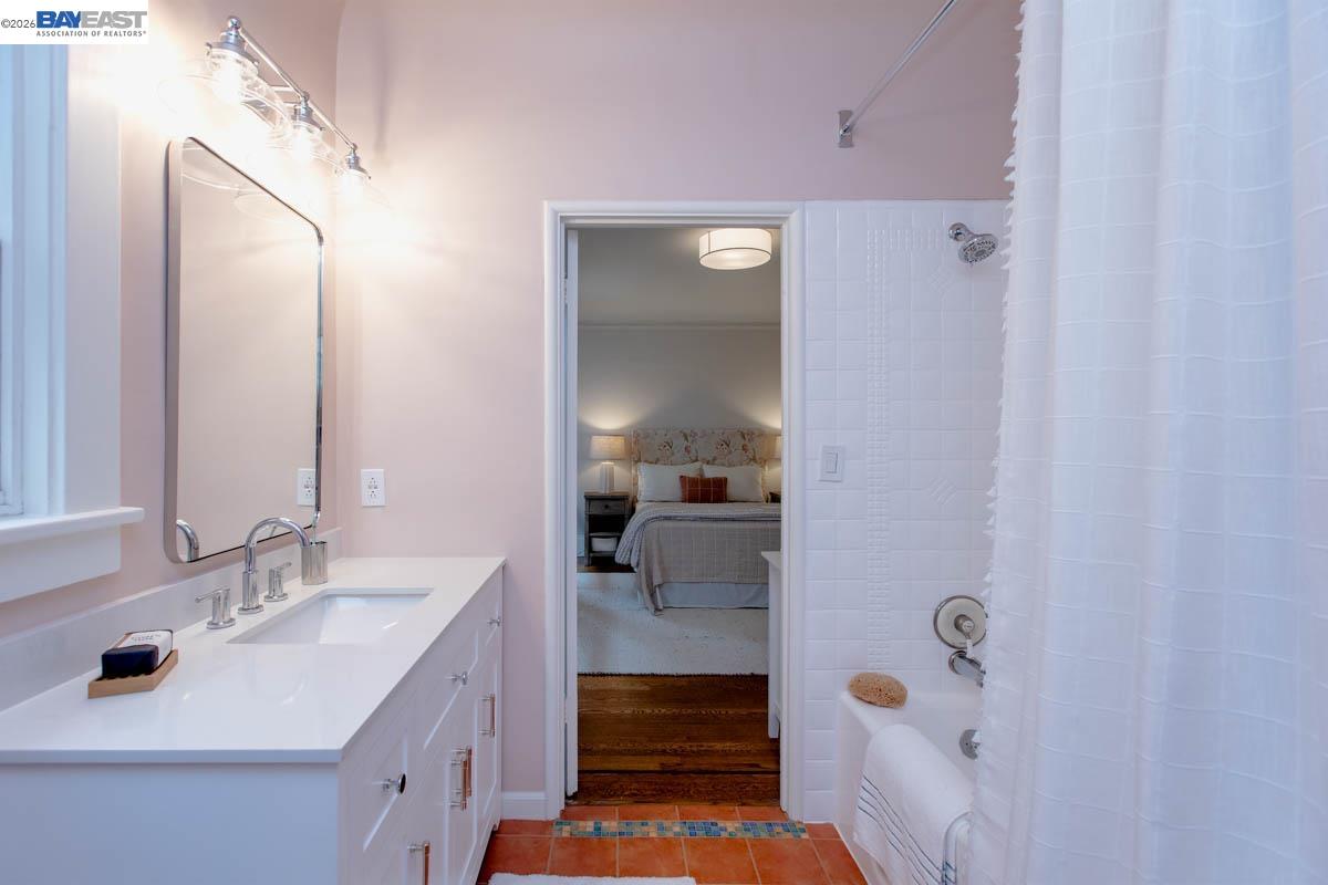 Detail Gallery Image 26 of 60 For 1716 Santa Clara Ave, Alameda,  CA 94501 - 6 Beds | 2 Baths