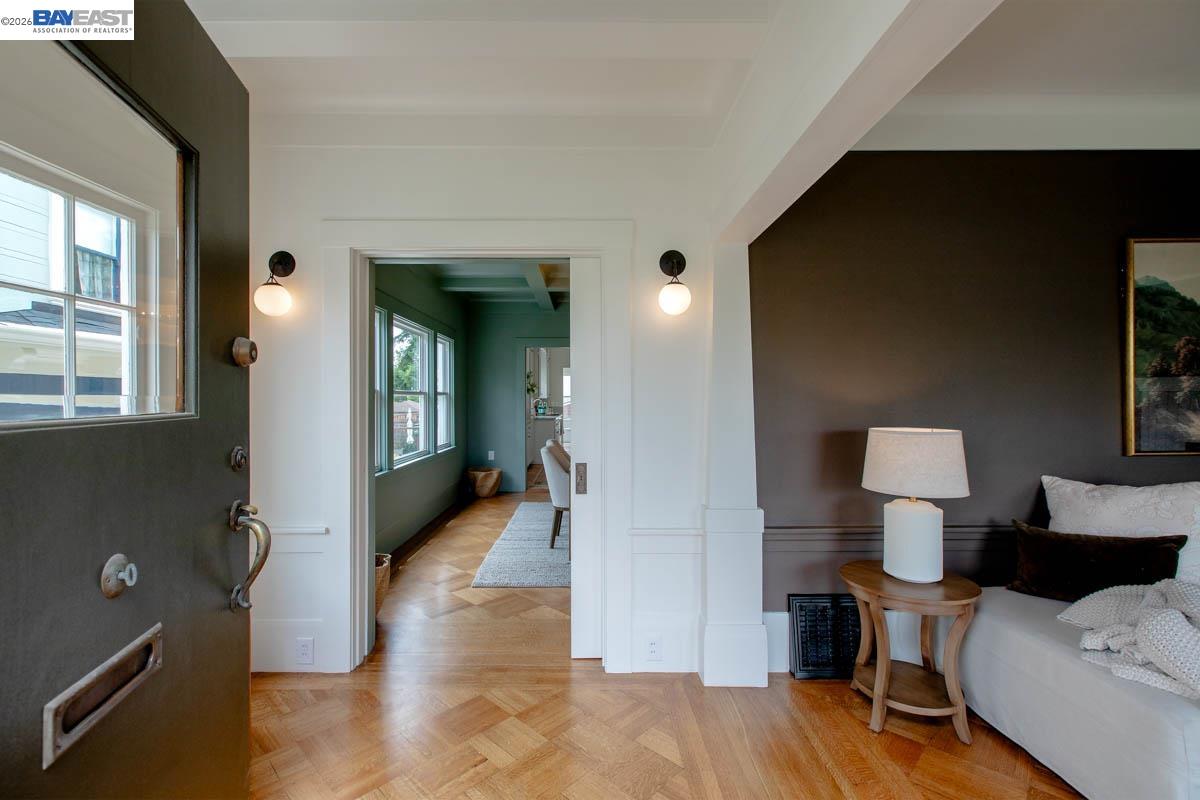 Detail Gallery Image 5 of 60 For 1716 Santa Clara Ave, Alameda,  CA 94501 - 6 Beds | 2 Baths