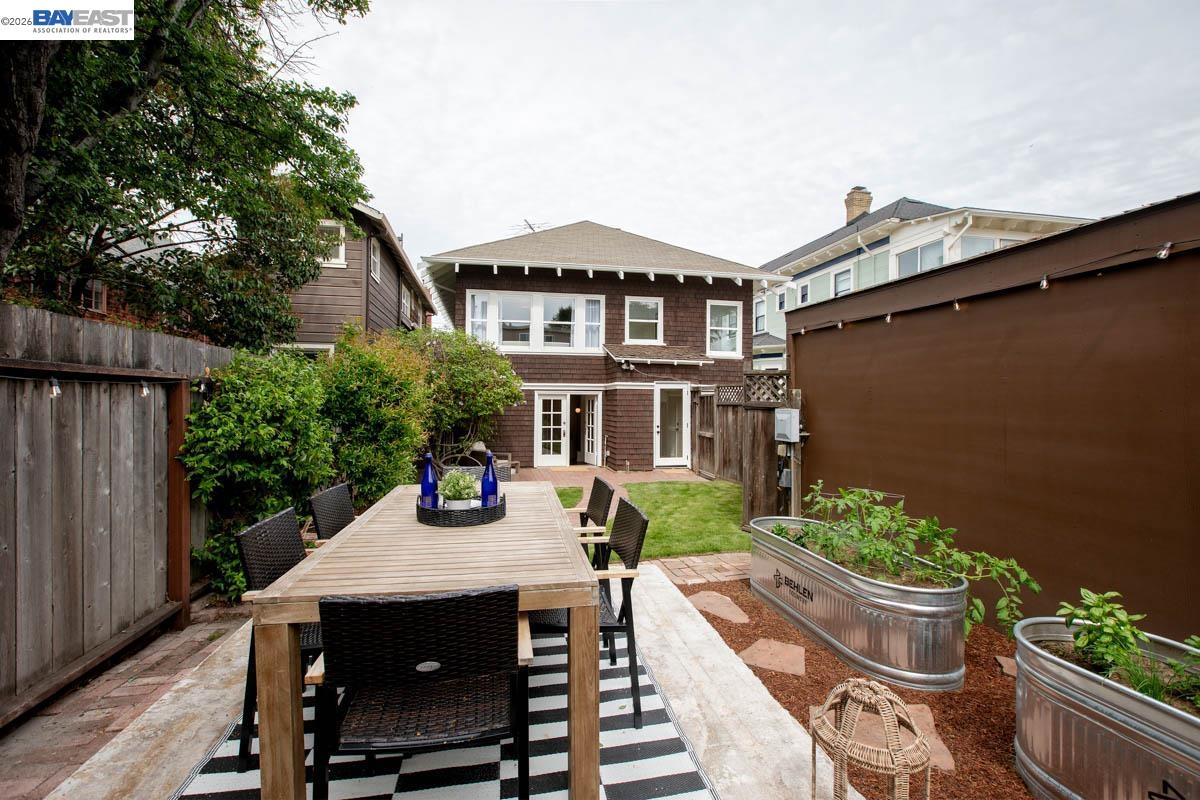 Detail Gallery Image 52 of 60 For 1716 Santa Clara Ave, Alameda,  CA 94501 - 6 Beds | 2 Baths