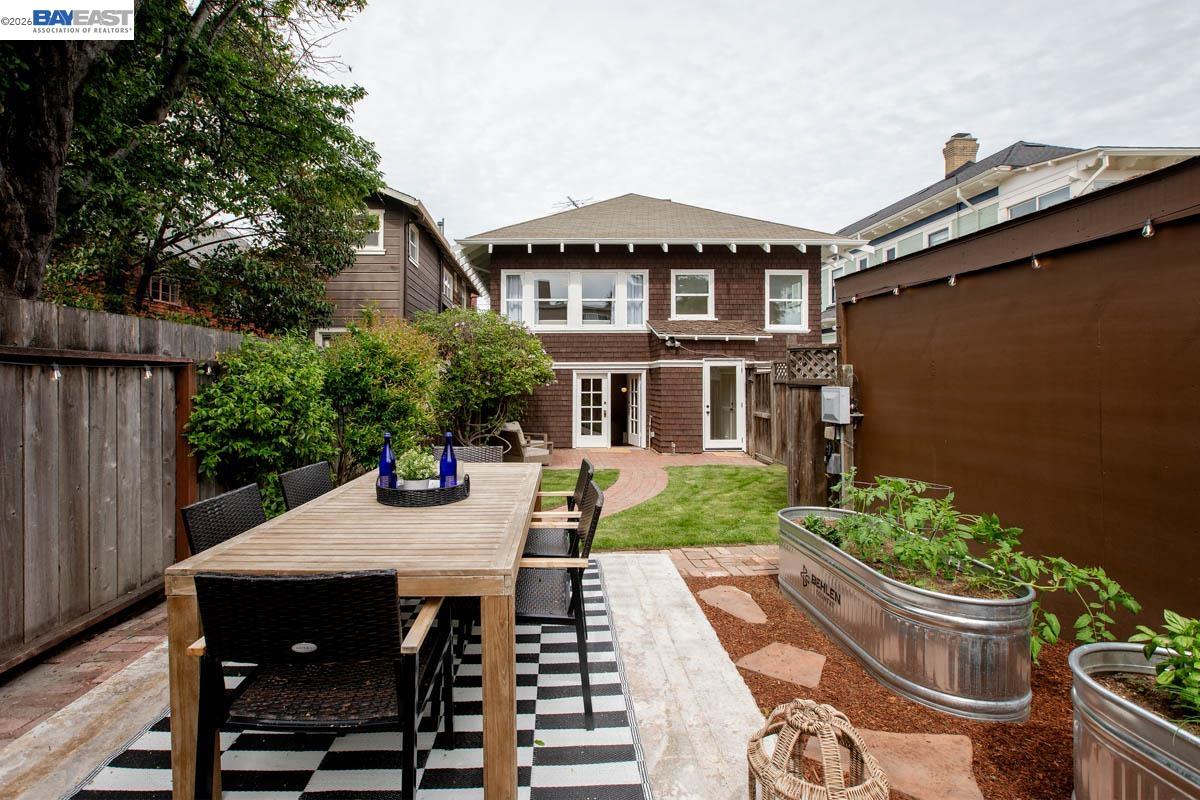 Detail Gallery Image 53 of 60 For 1716 Santa Clara Ave, Alameda,  CA 94501 - 6 Beds | 2 Baths